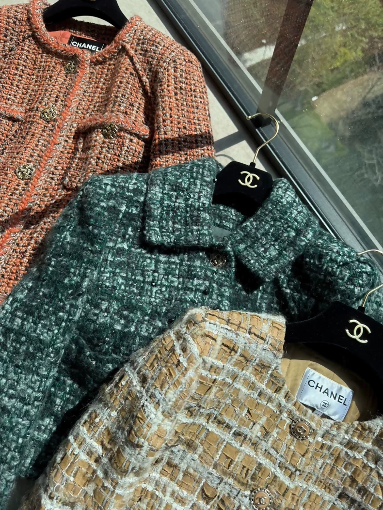 Chanel 18k Green tweed jacket - Image 2