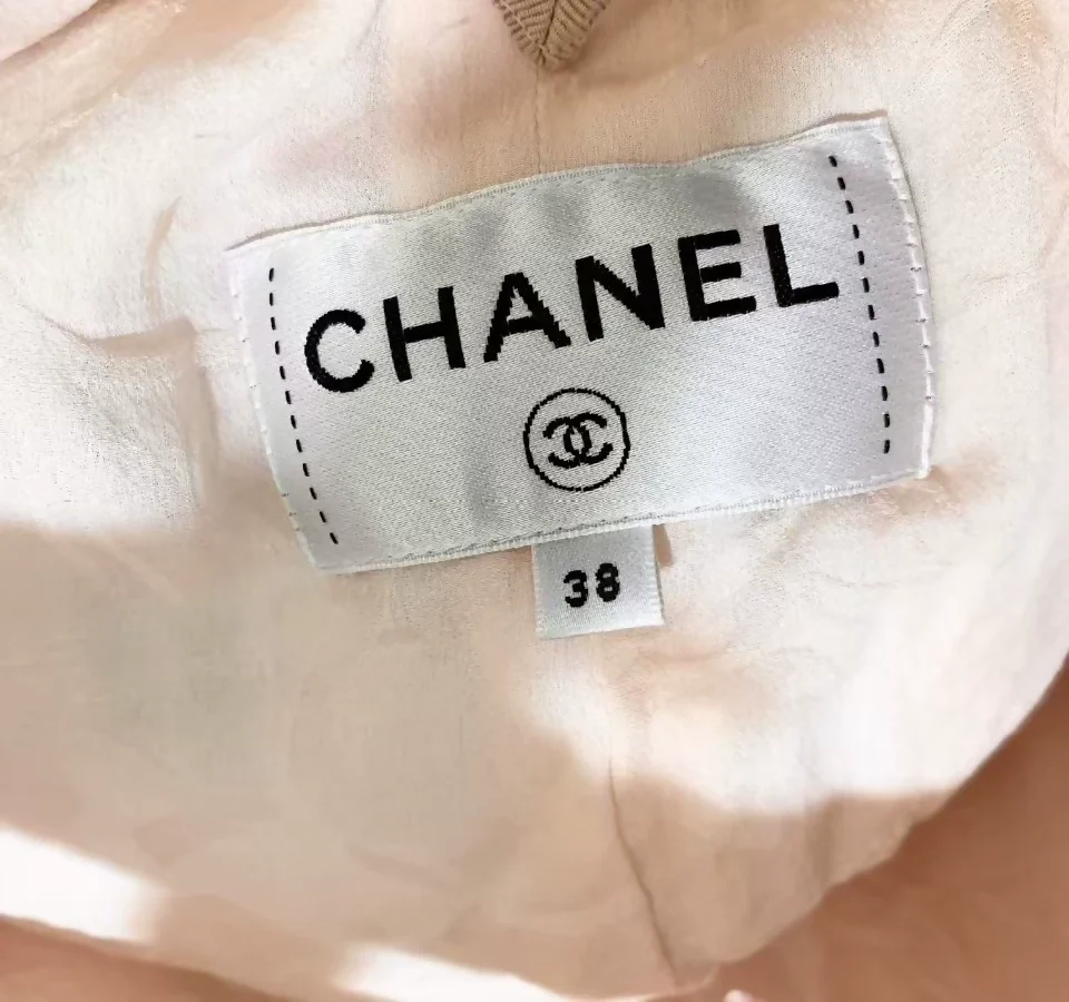 Chanel 18S pink tassel sweater - Image 3