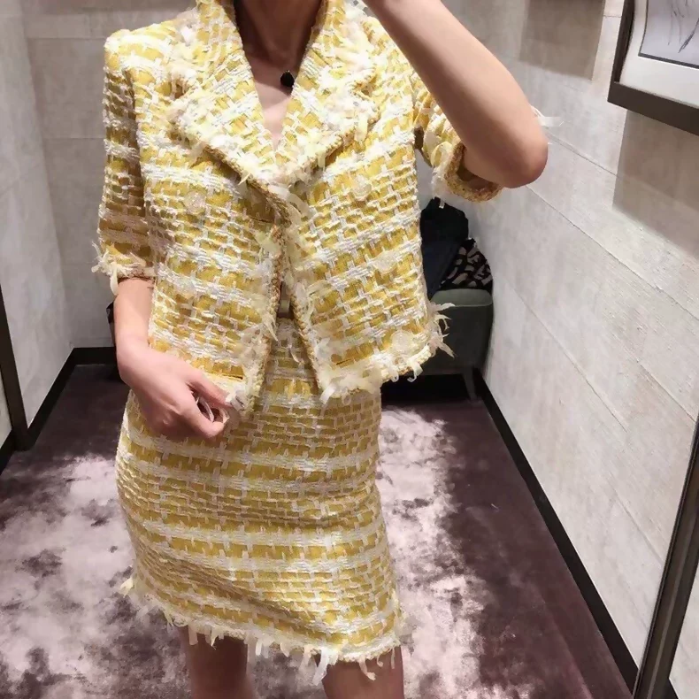 Chanel 18s m yellow tweed jacket - Image 3