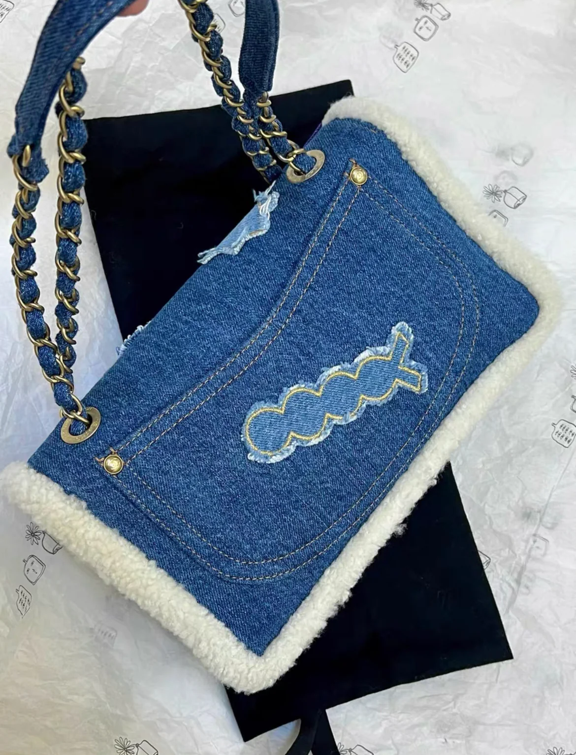 Chanel 19 Paris-Egypt Blue Denim & Shearling Hieroglyph Flap Medium - Image 2