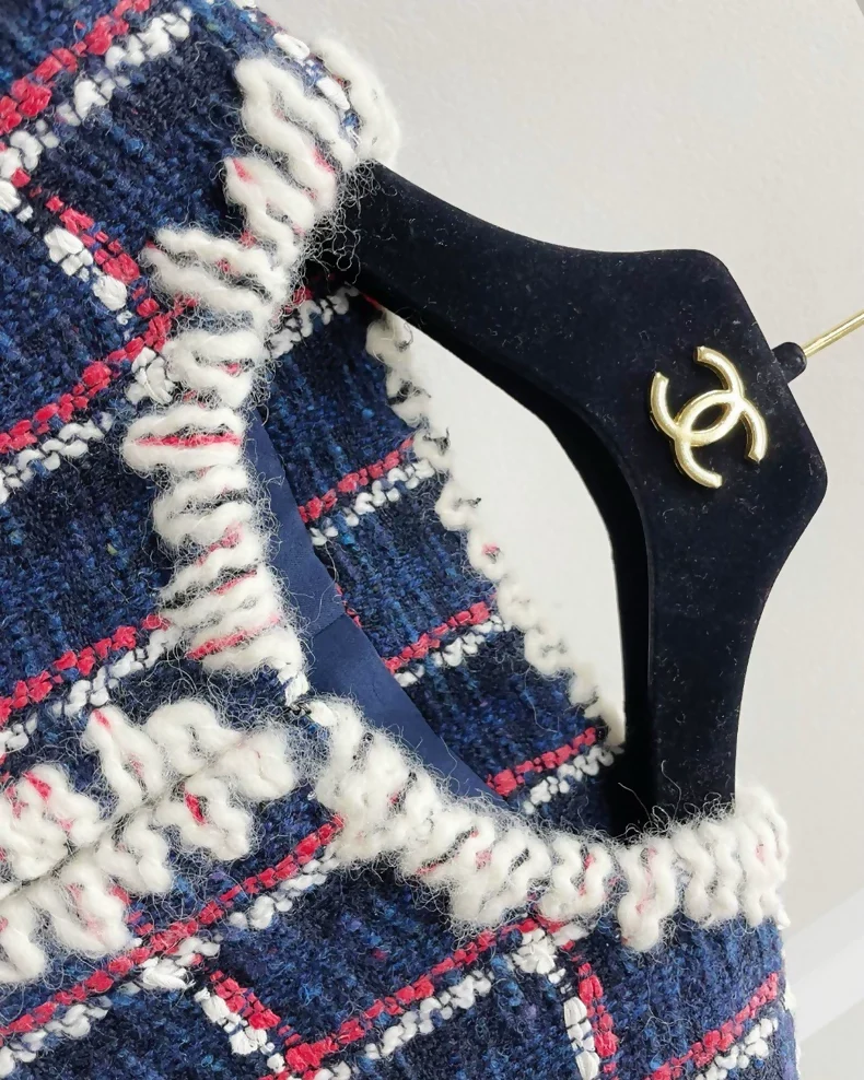 Chanel 19 red, blue and white tweed jacket - Image 3