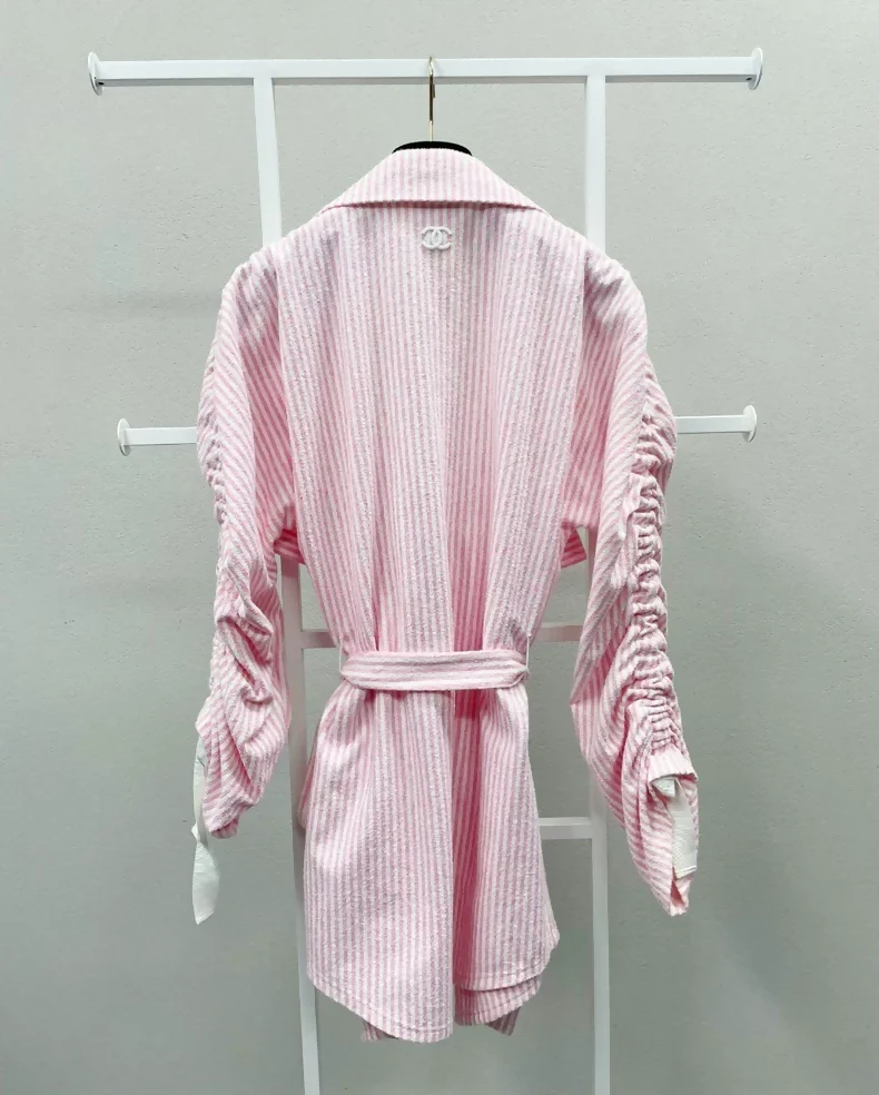 Chanel 19C striped pink and white jacket - Image 2