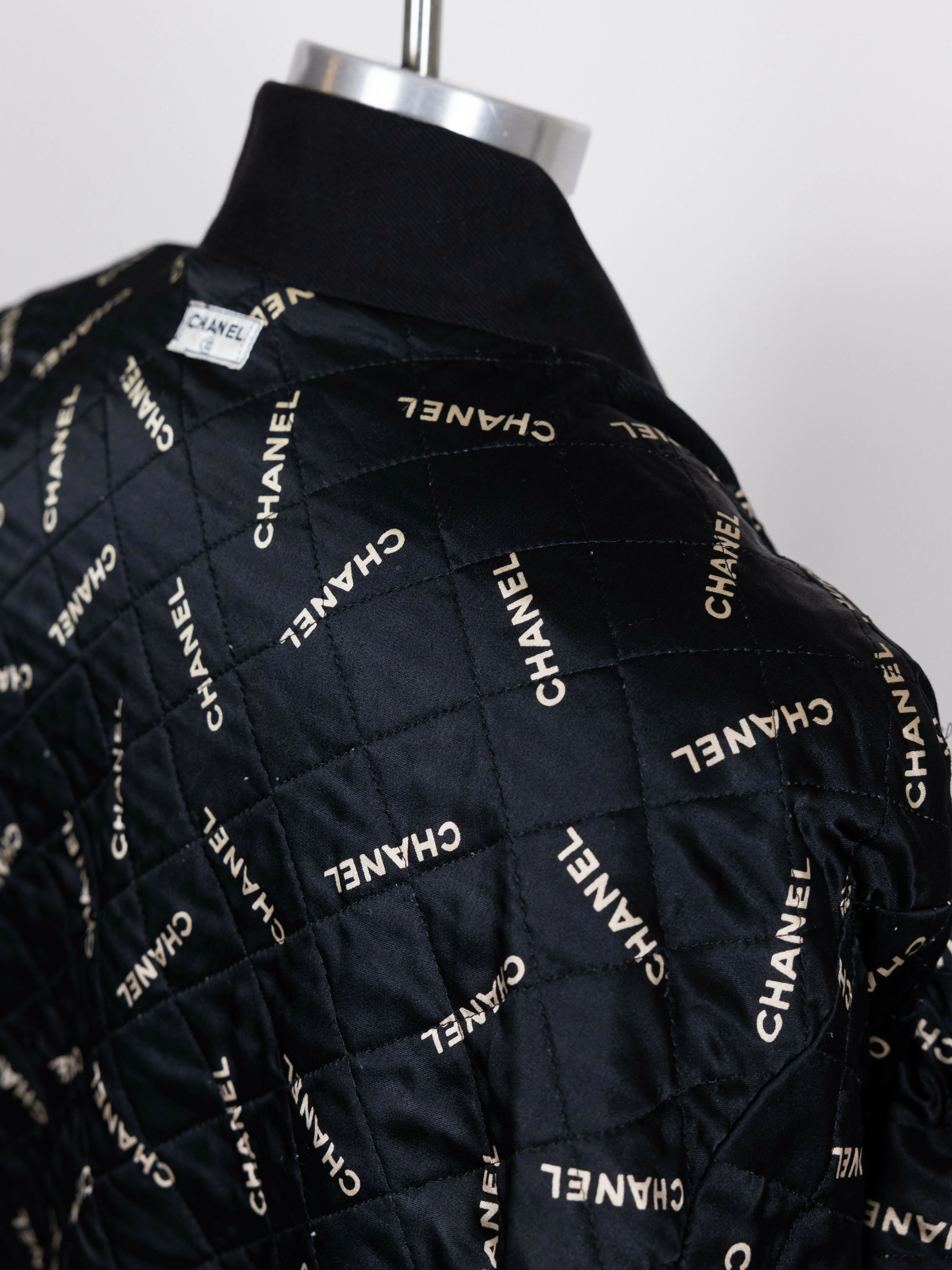 Chanel 1990s Vintage Black Denim Jacket - Image 12