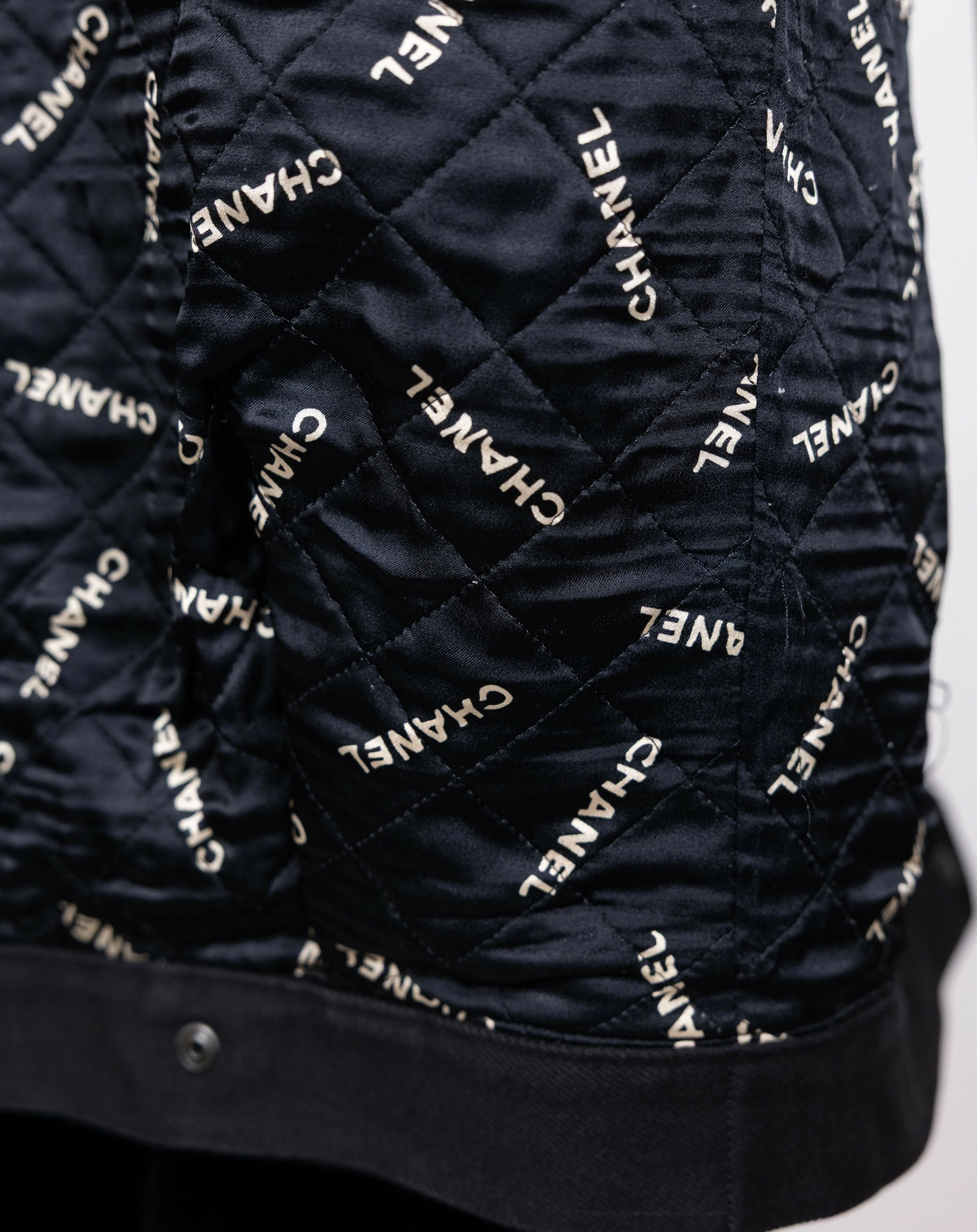 Chanel 1990s Vintage Black Denim Jacket - Image 13