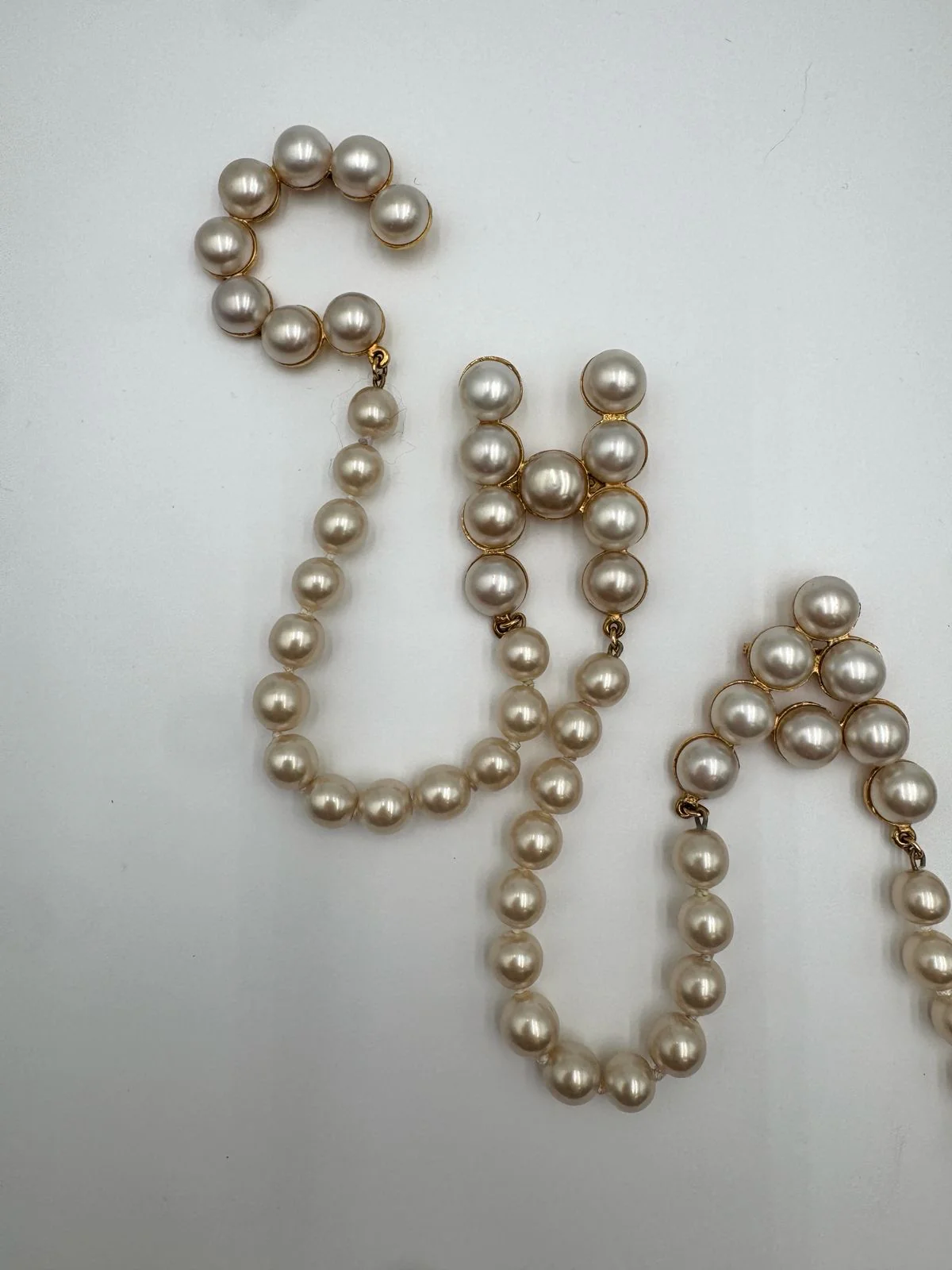 Chanel 1991 pearl letter brooch - Rare - Image 3