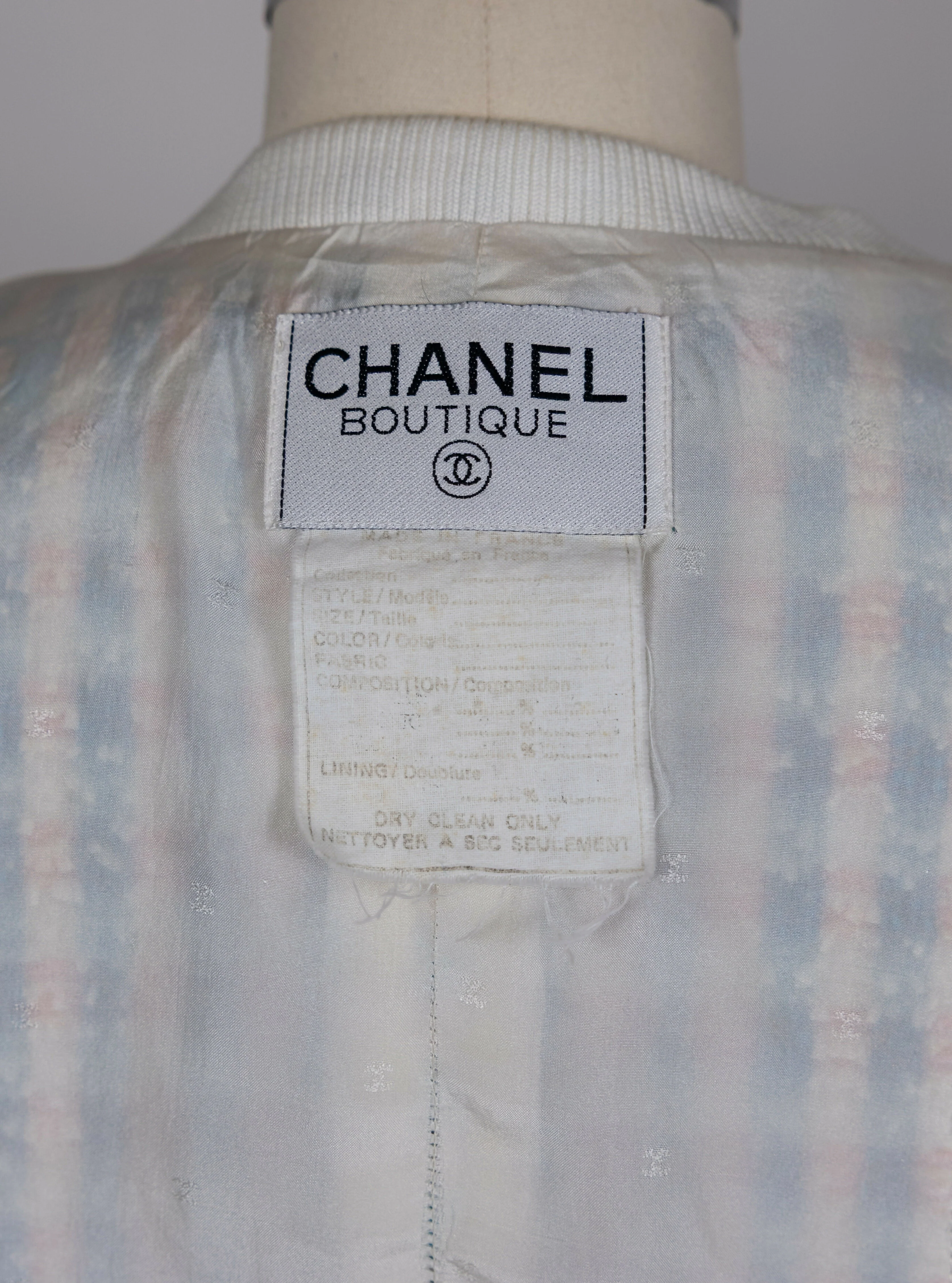 Chanel 1992 Spring/Summer Vintage Blue Tweed Skirt Set - Image 13