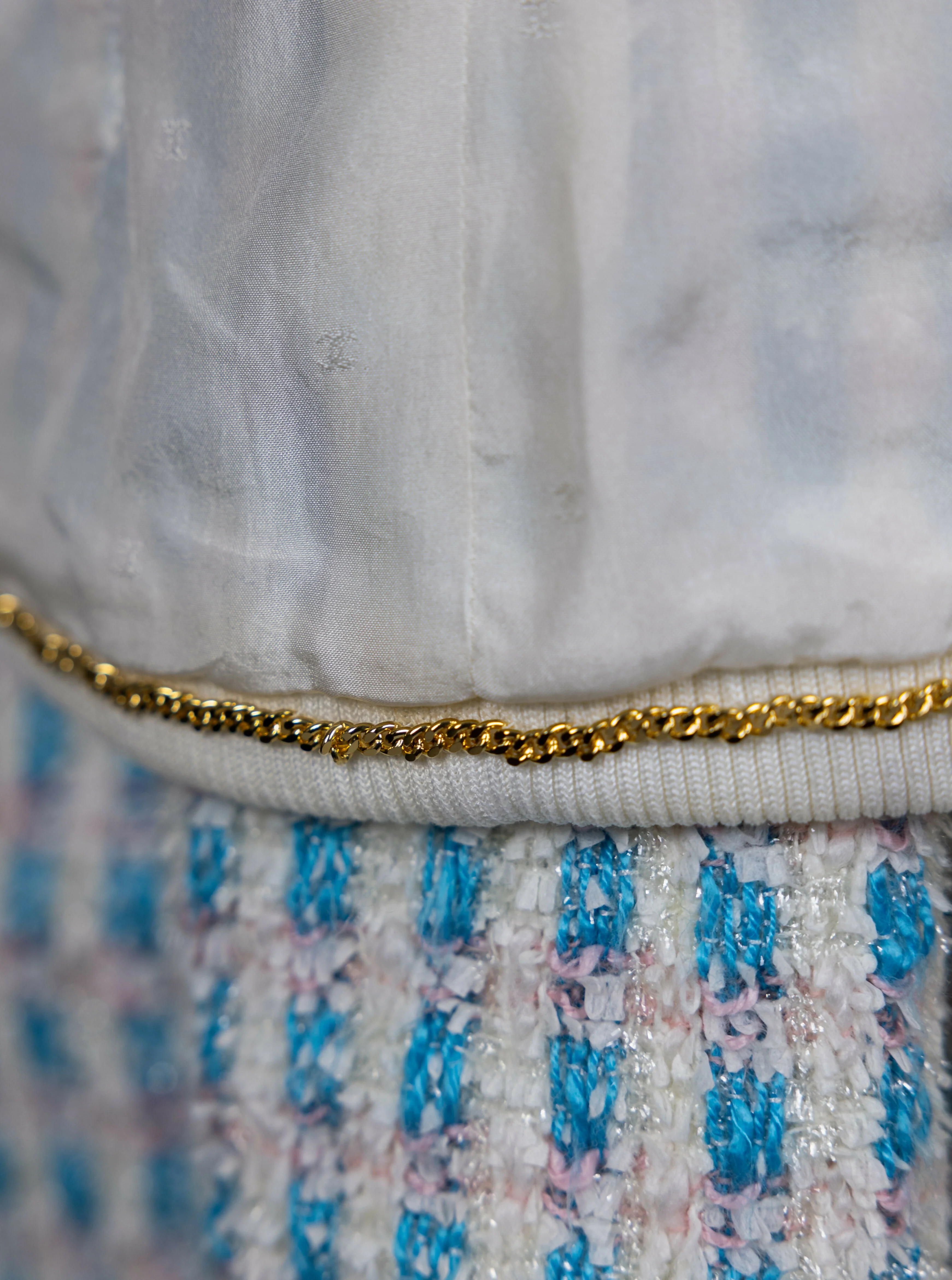 Chanel 1992 Spring/Summer Vintage Blue Tweed Skirt Set - Image 17