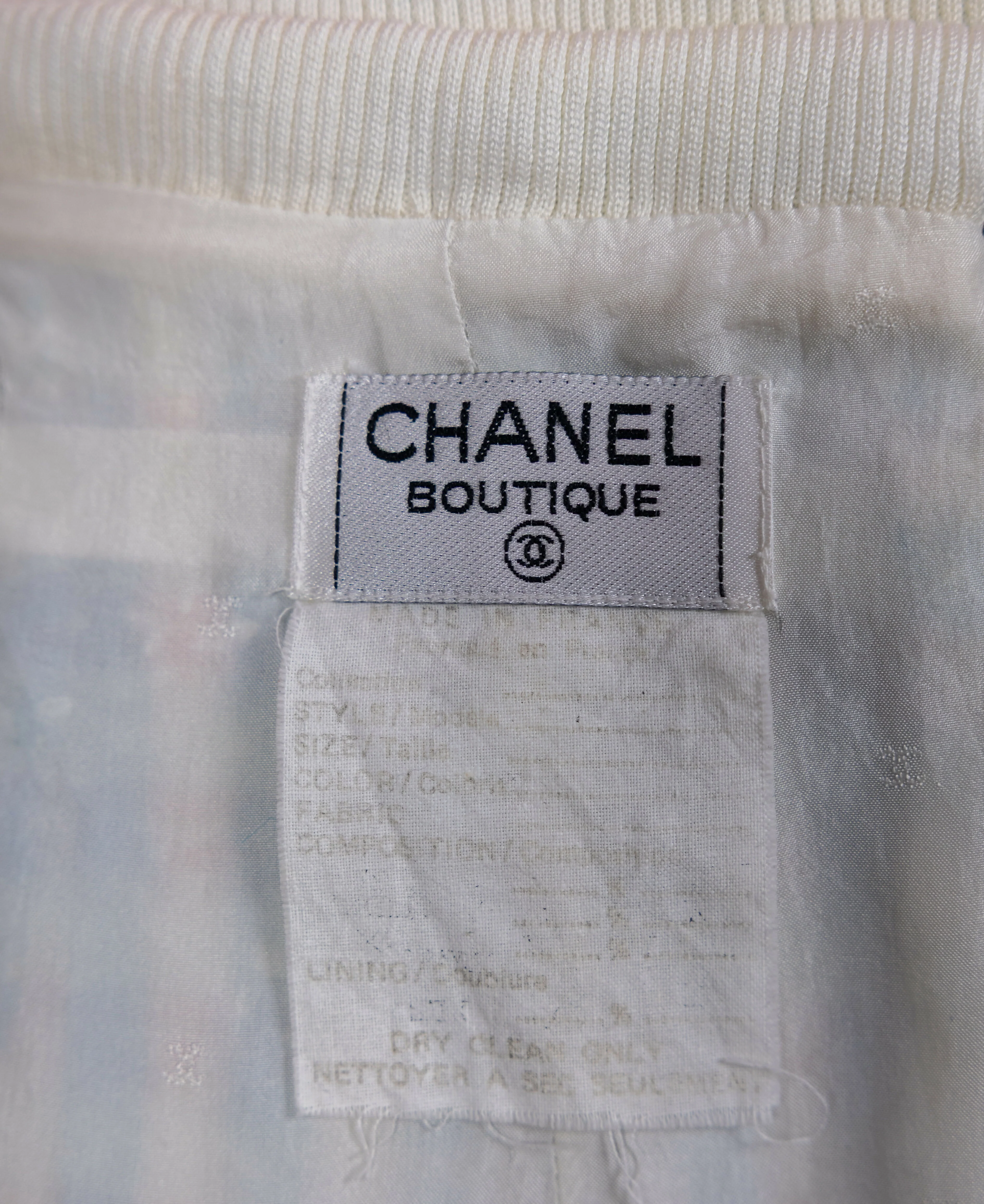 Chanel 1992 Spring/Summer Vintage Blue Tweed Skirt Set - Image 19