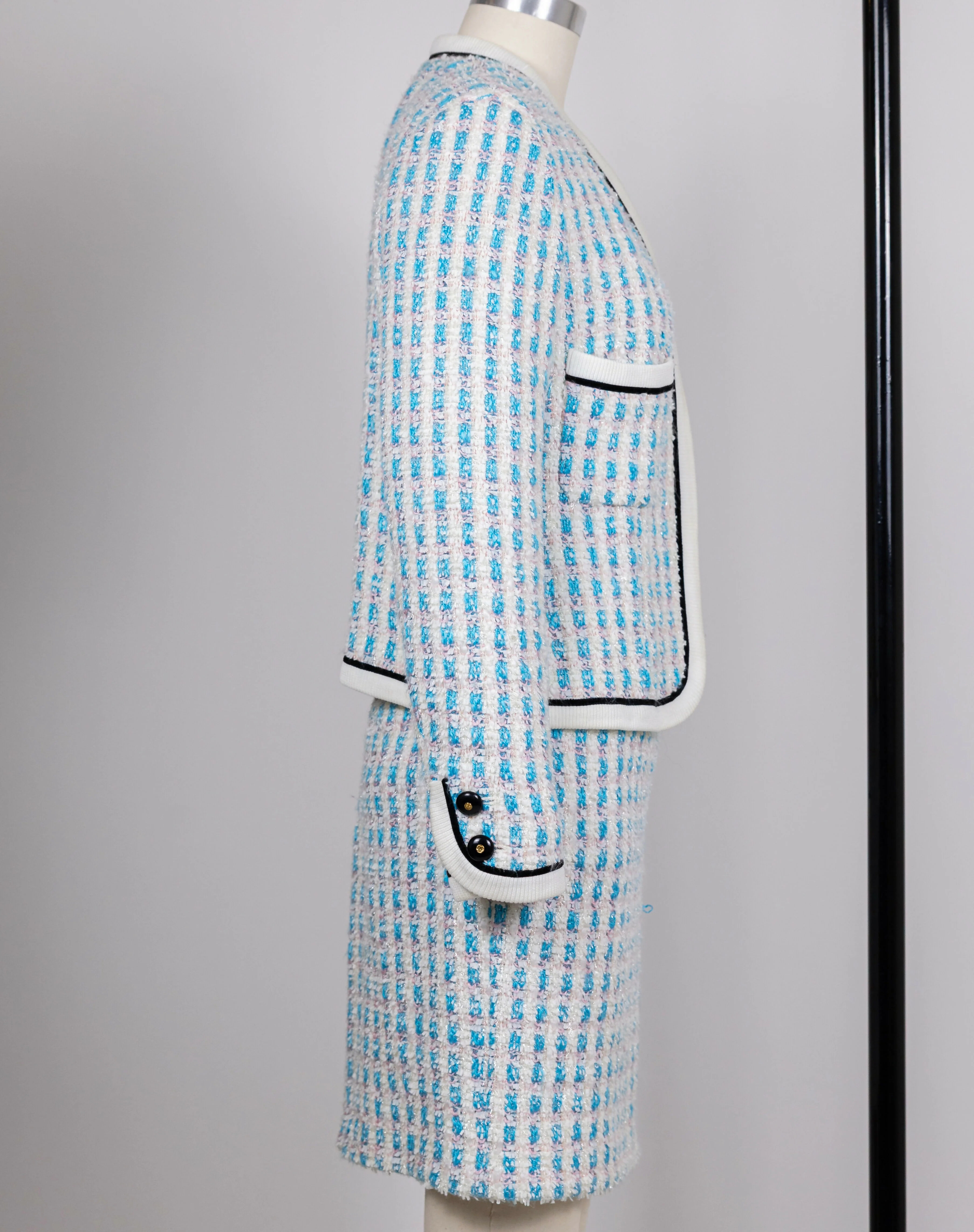 Chanel 1992 Spring/Summer Vintage Blue Tweed Skirt Set - Image 3
