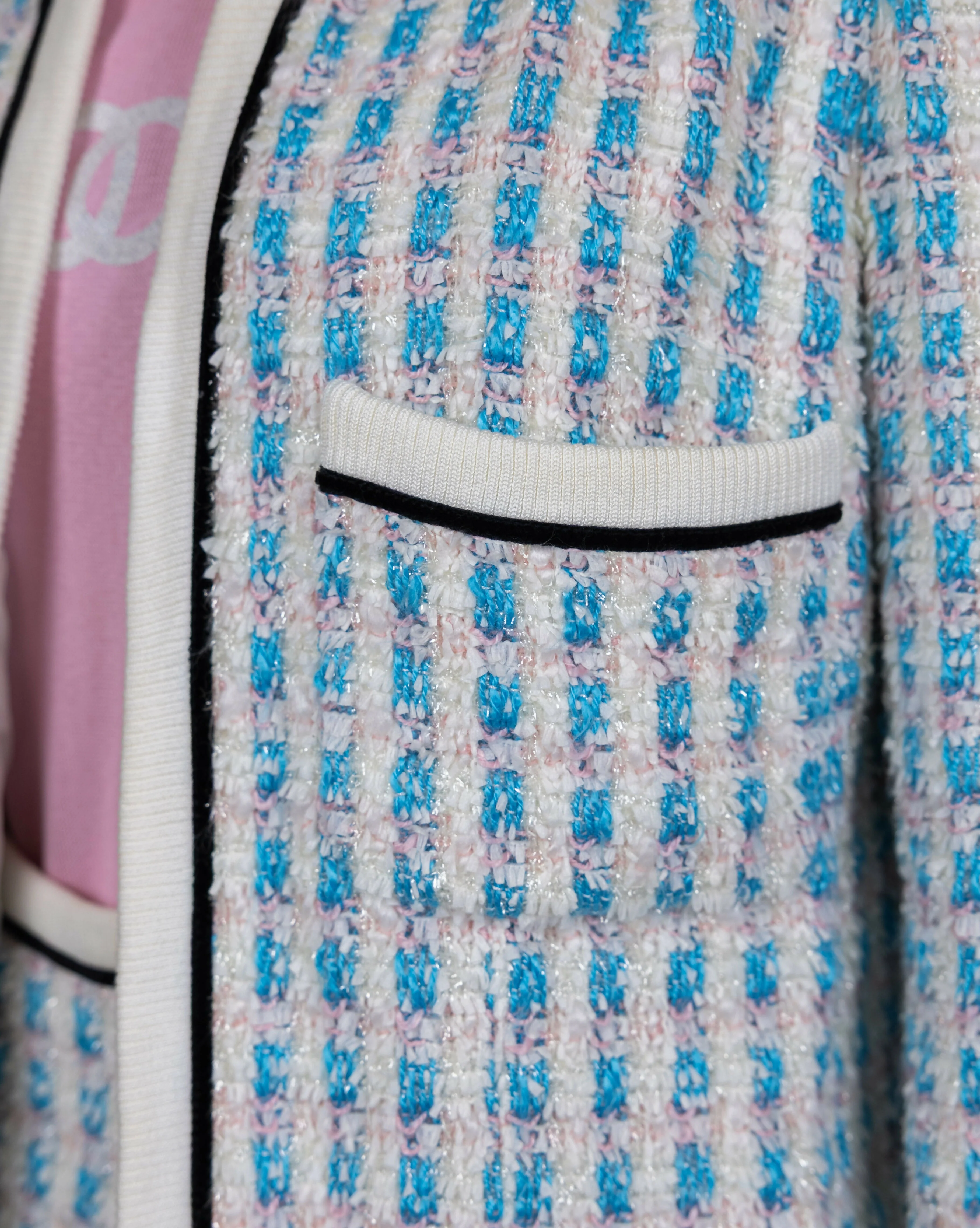 Chanel 1992 Spring/Summer Vintage Blue Tweed Skirt Set - Image 7