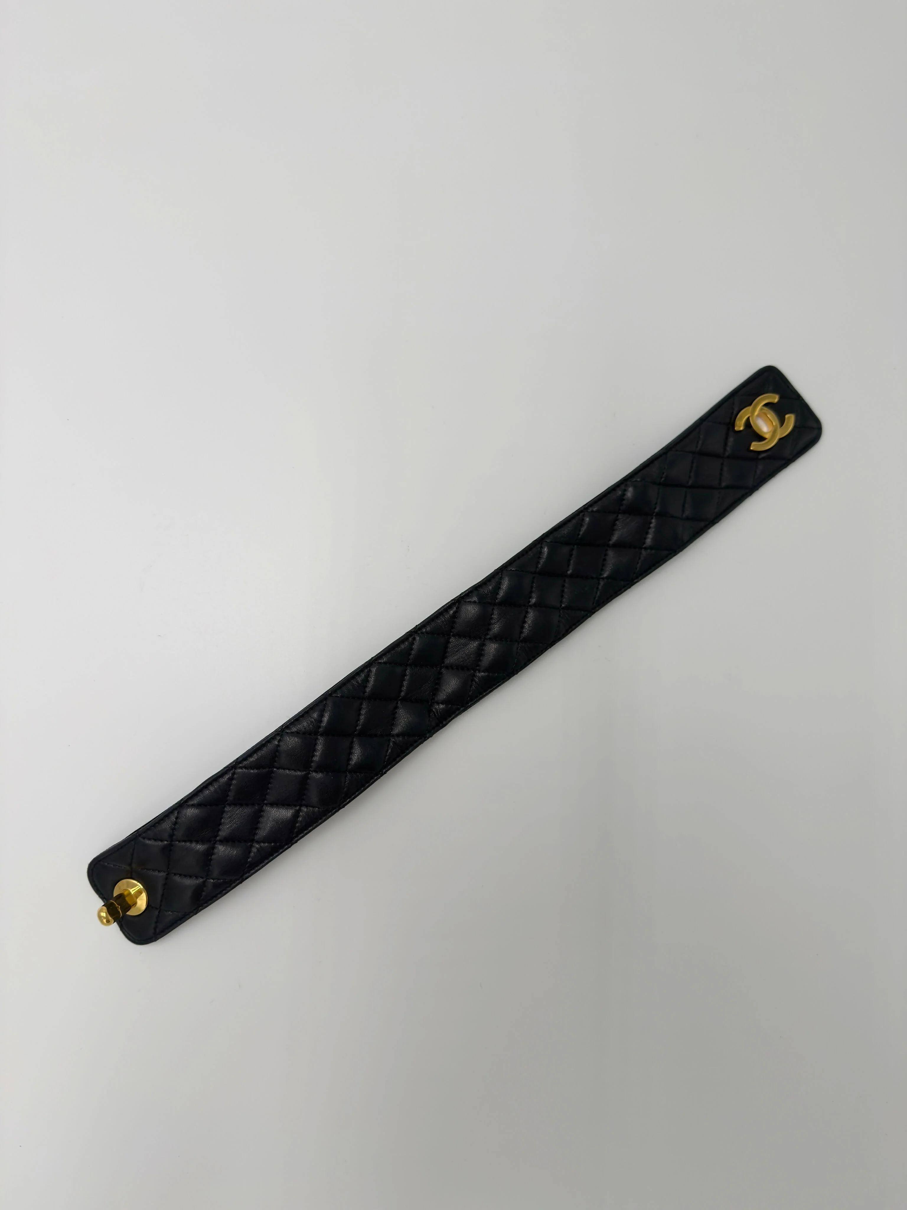 Chanel 1992 Vintage Black Leather Turnlock Choker - Image 8