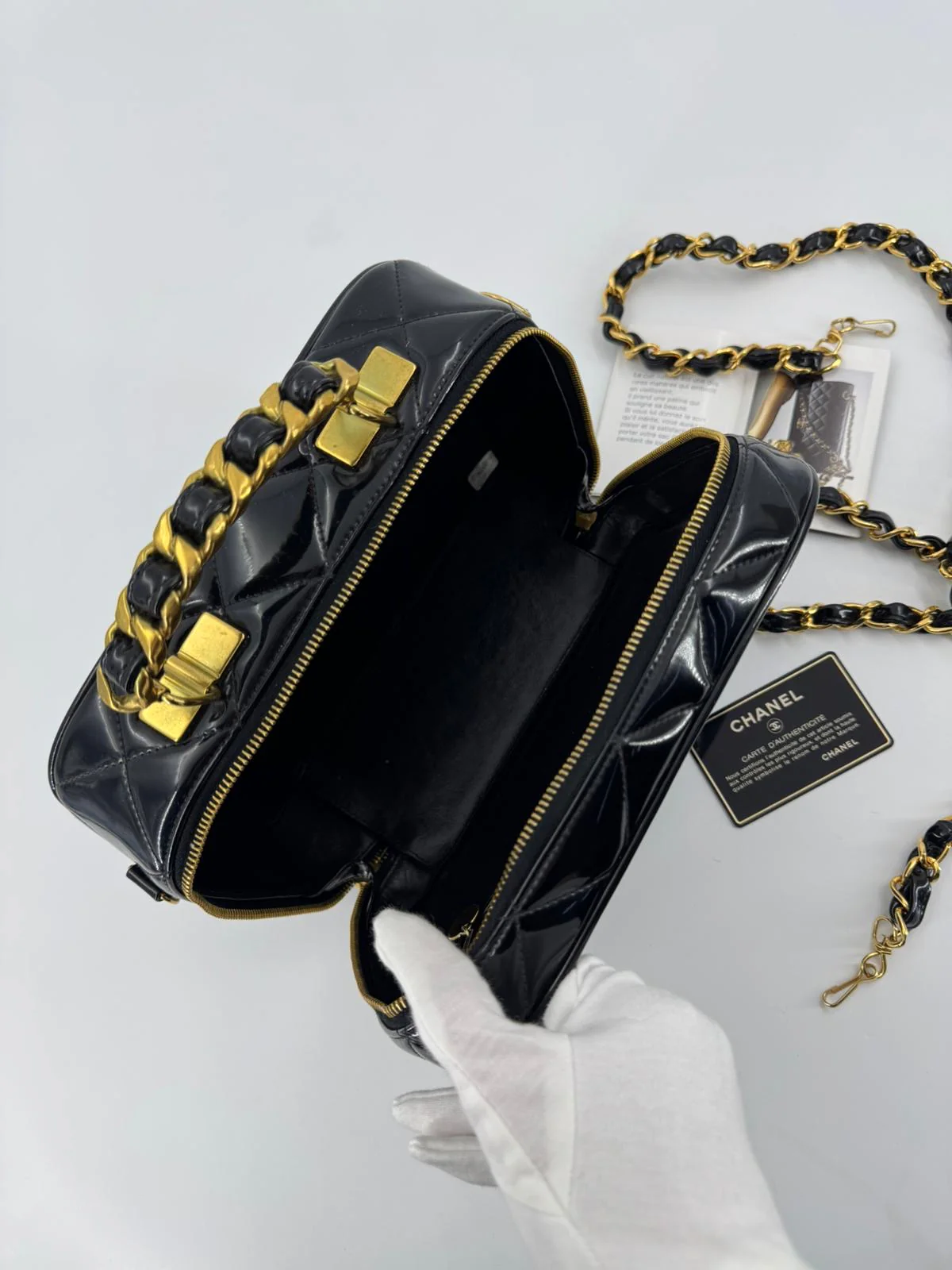Chanel 1994-96 Black Patent Leather Large Vanity Case - Image 23