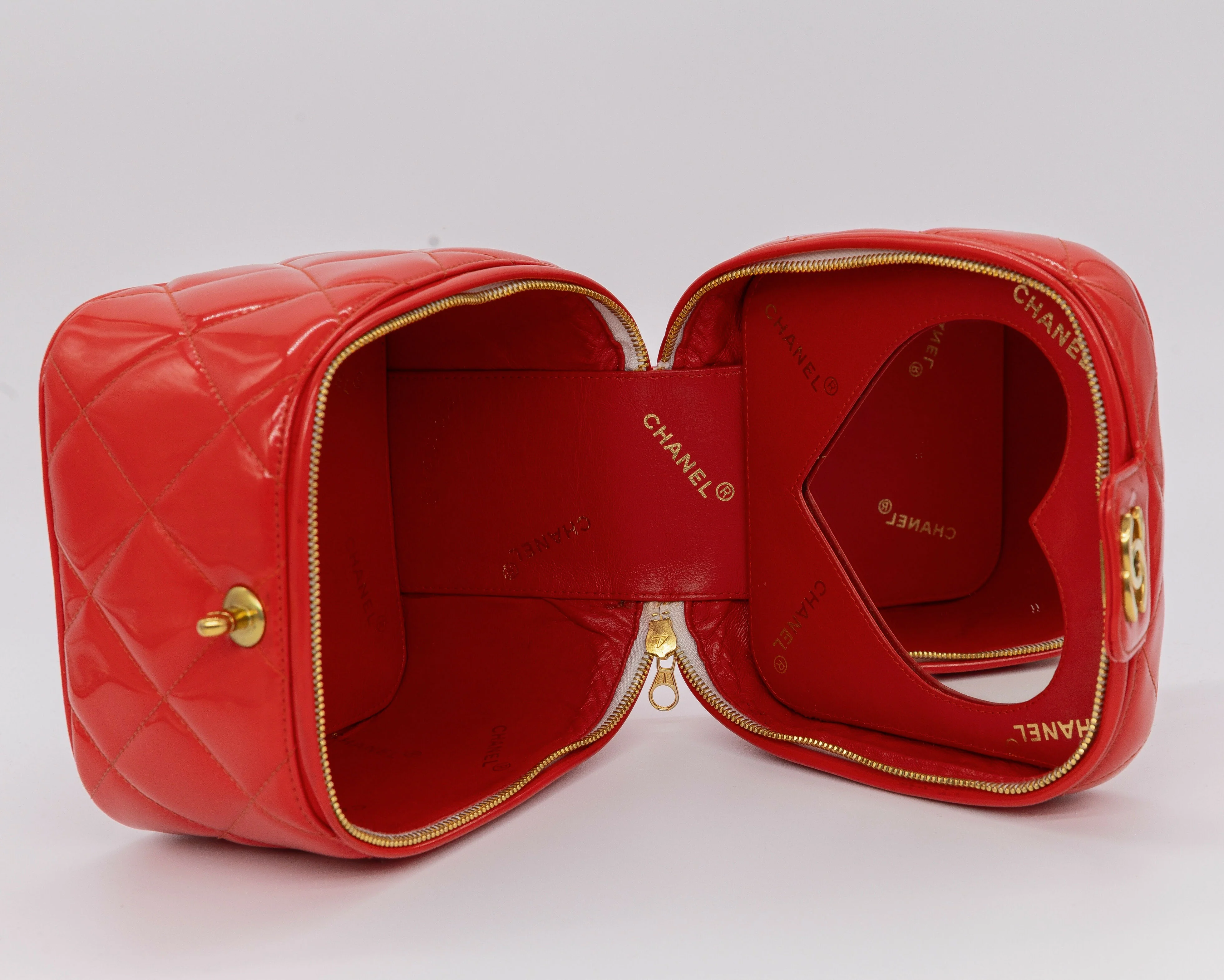 Chanel 1995 Spring/Summer Barbie Collection Chanel Red Patent Top Handle Vanity Bag - Image 8