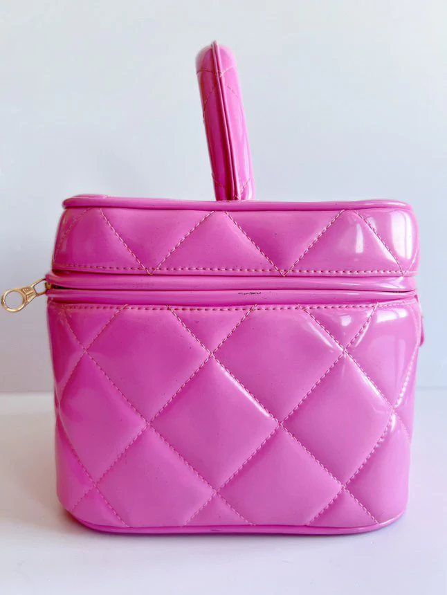 CHANEL 1995 Vintage "Barbie" Heart-Mirror Vanity Case Bag in pink - Image 4