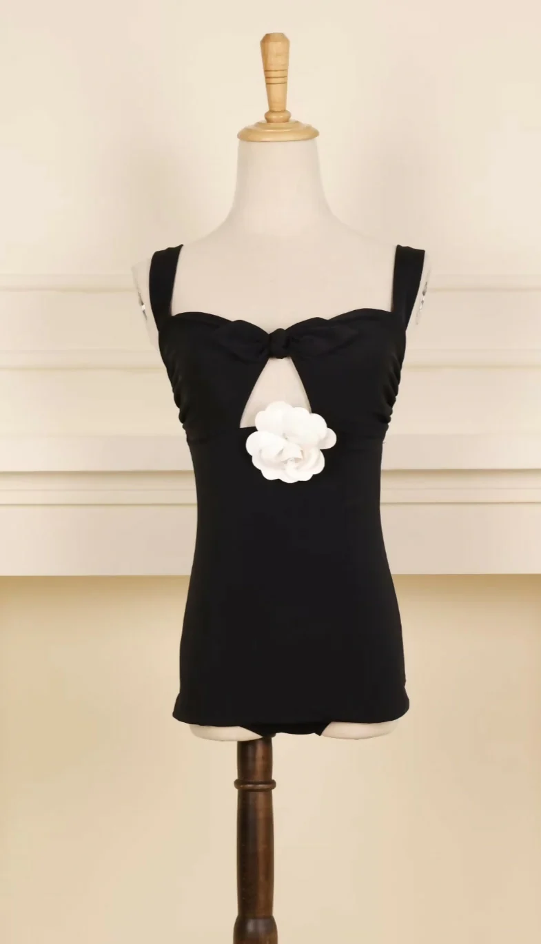 Chanel 1996 Black and White Camellia Top Swimsuit - Image 2