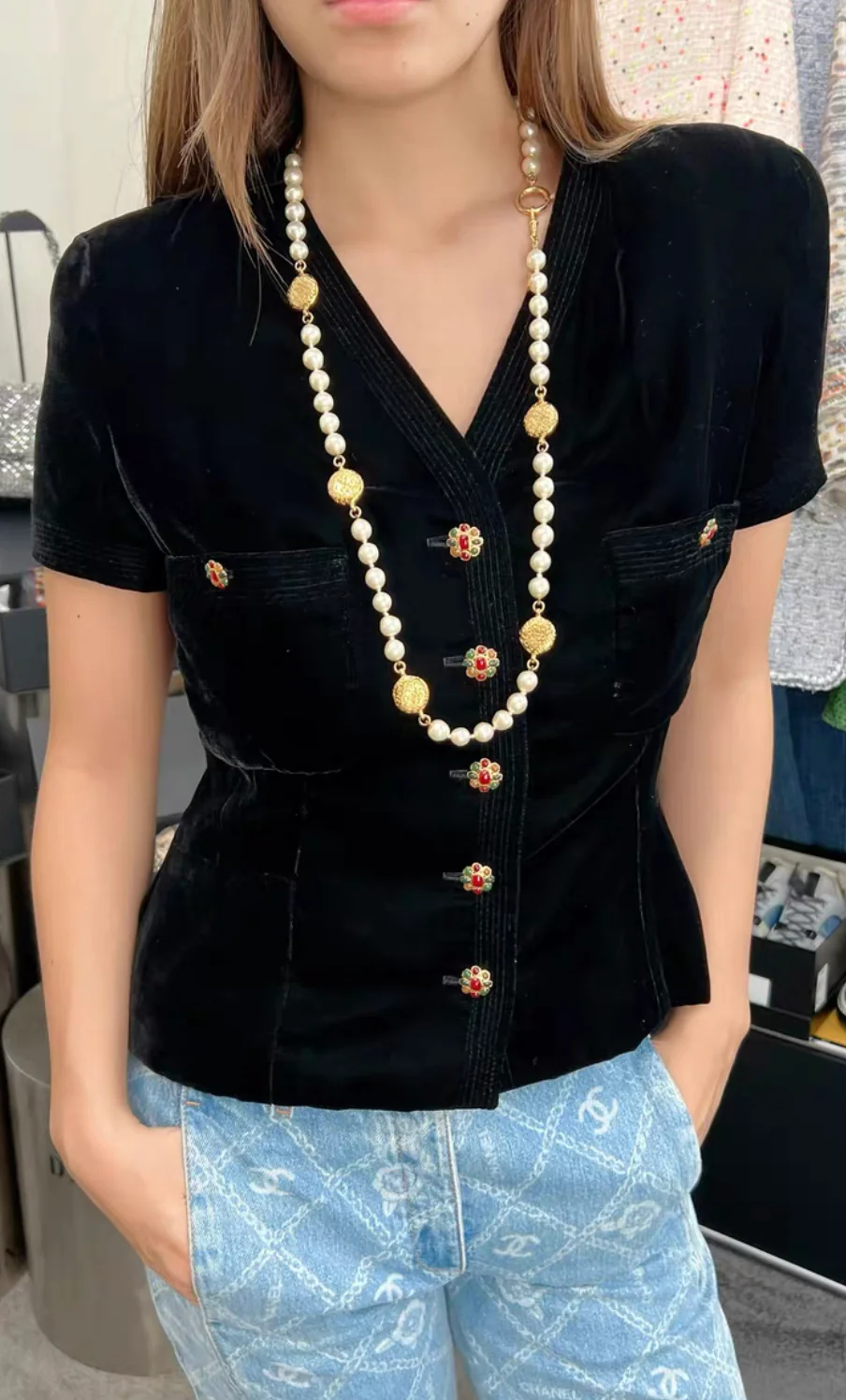 Chanel 1996 velvet shirt size 40 - Image 6