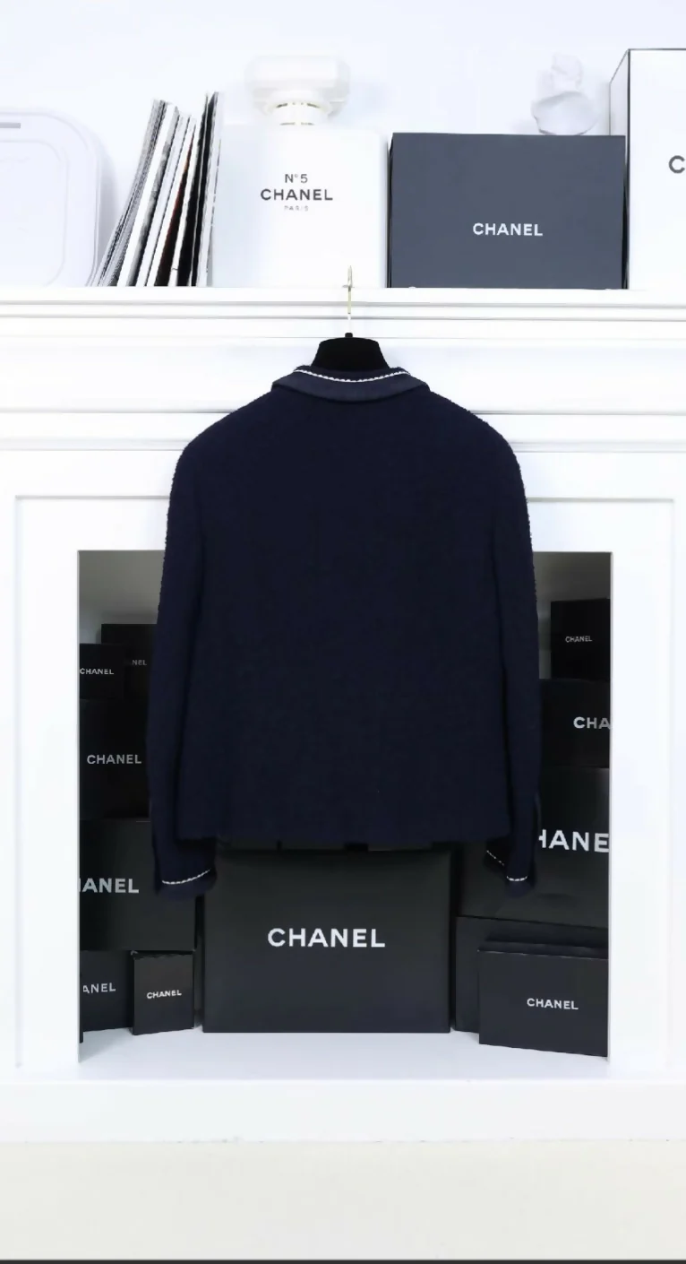 Chanel 1997 blue and white jacket - Image 2