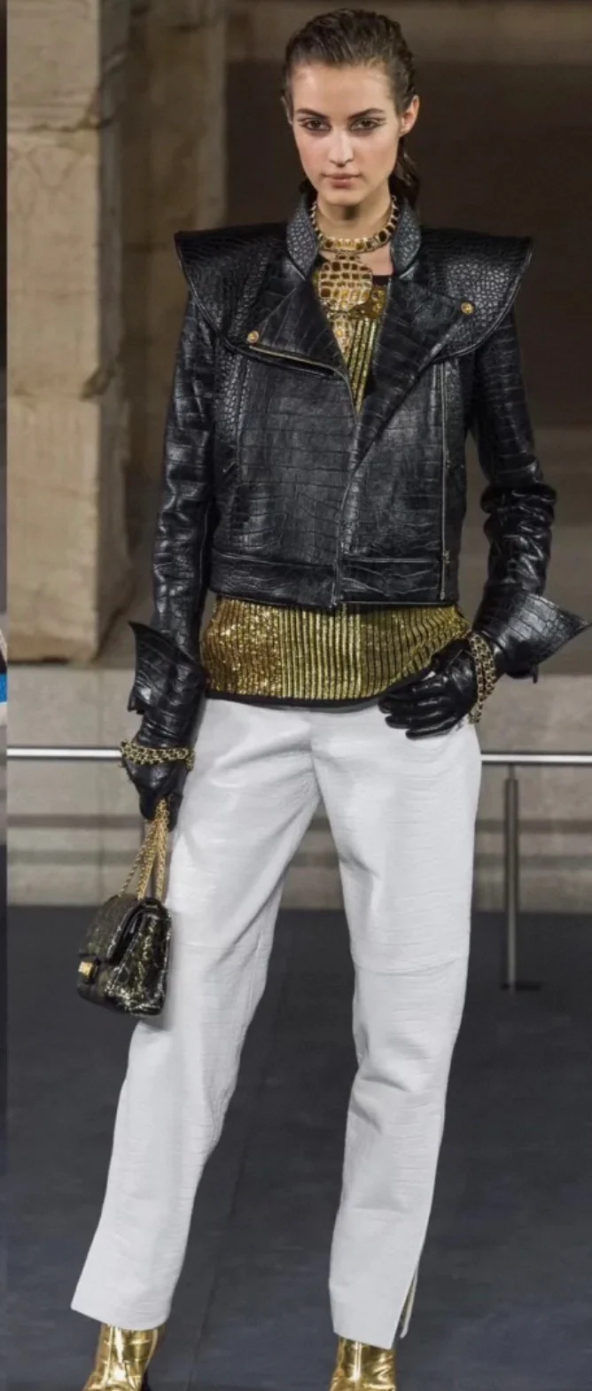 Chanel 19A Black Crocodile Leather Jacket - Image 2