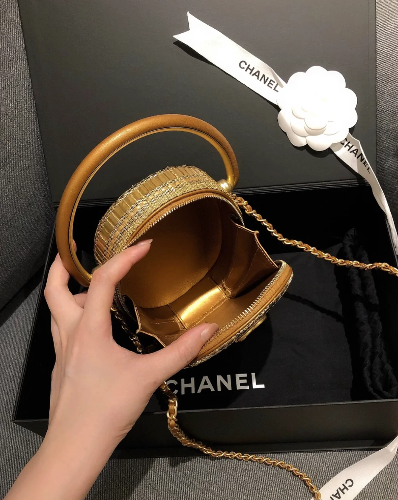 Chanel 19A Egyptian Gold Tweed Runway Handle Crossbody Bag - Image 5