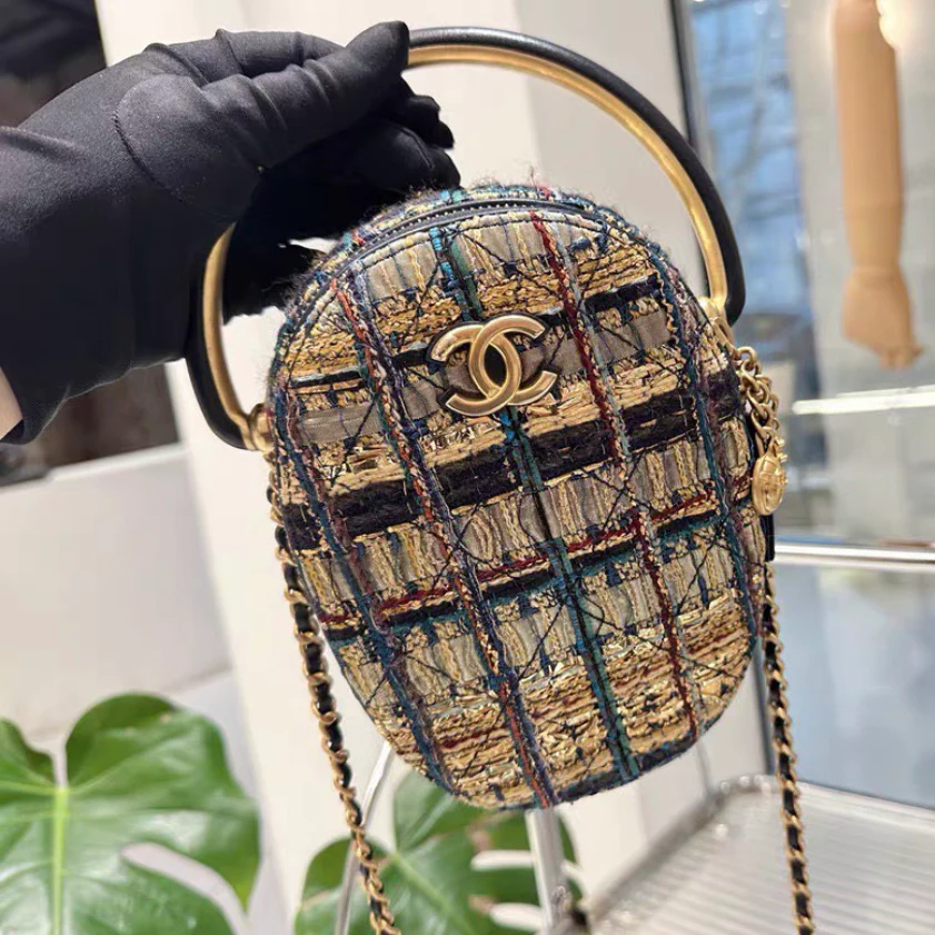 Chanel 19A Egyptian Tweed Runway Collection Crossbody - Image 7