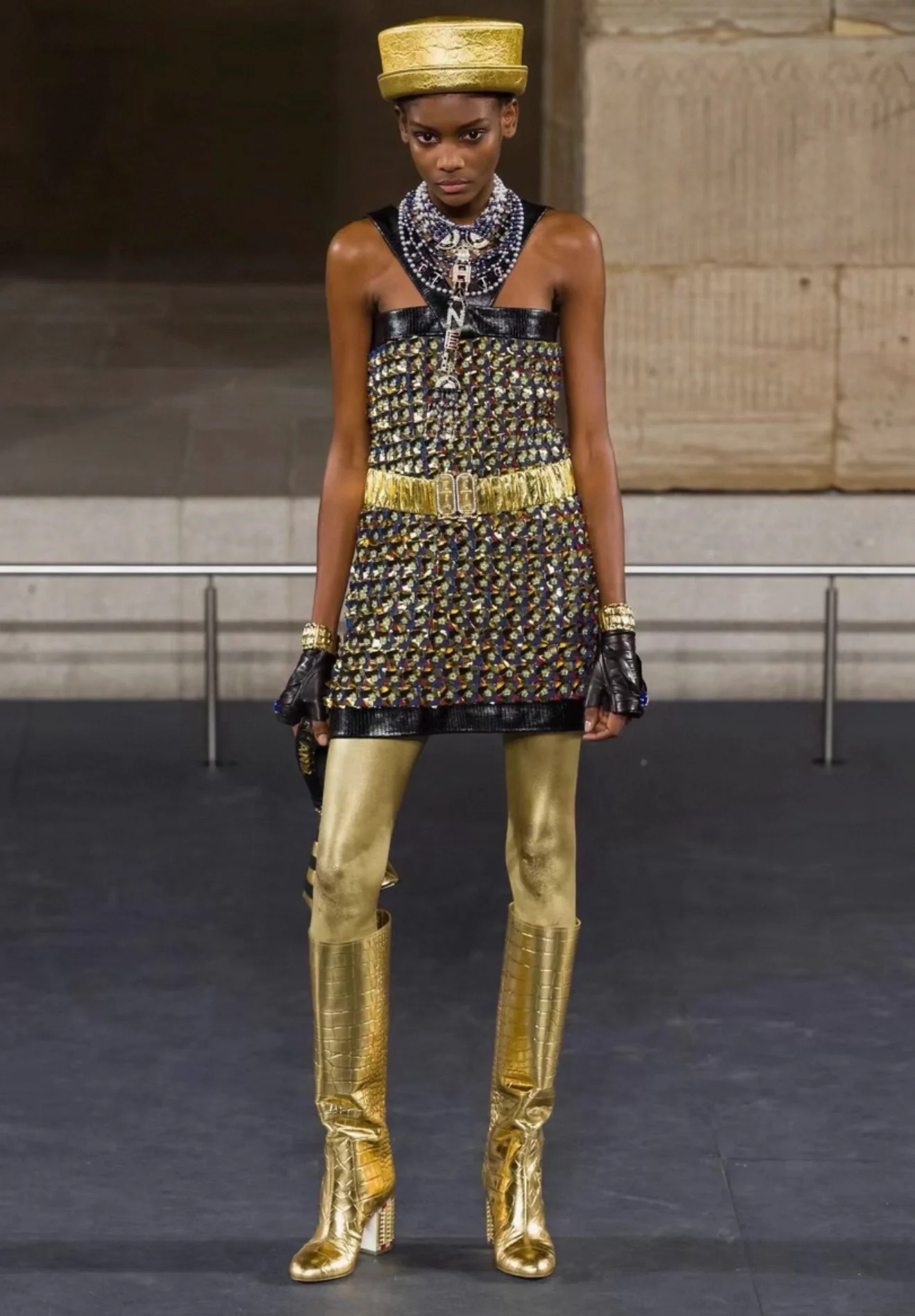 Chanel 19A Gloves - Image 2