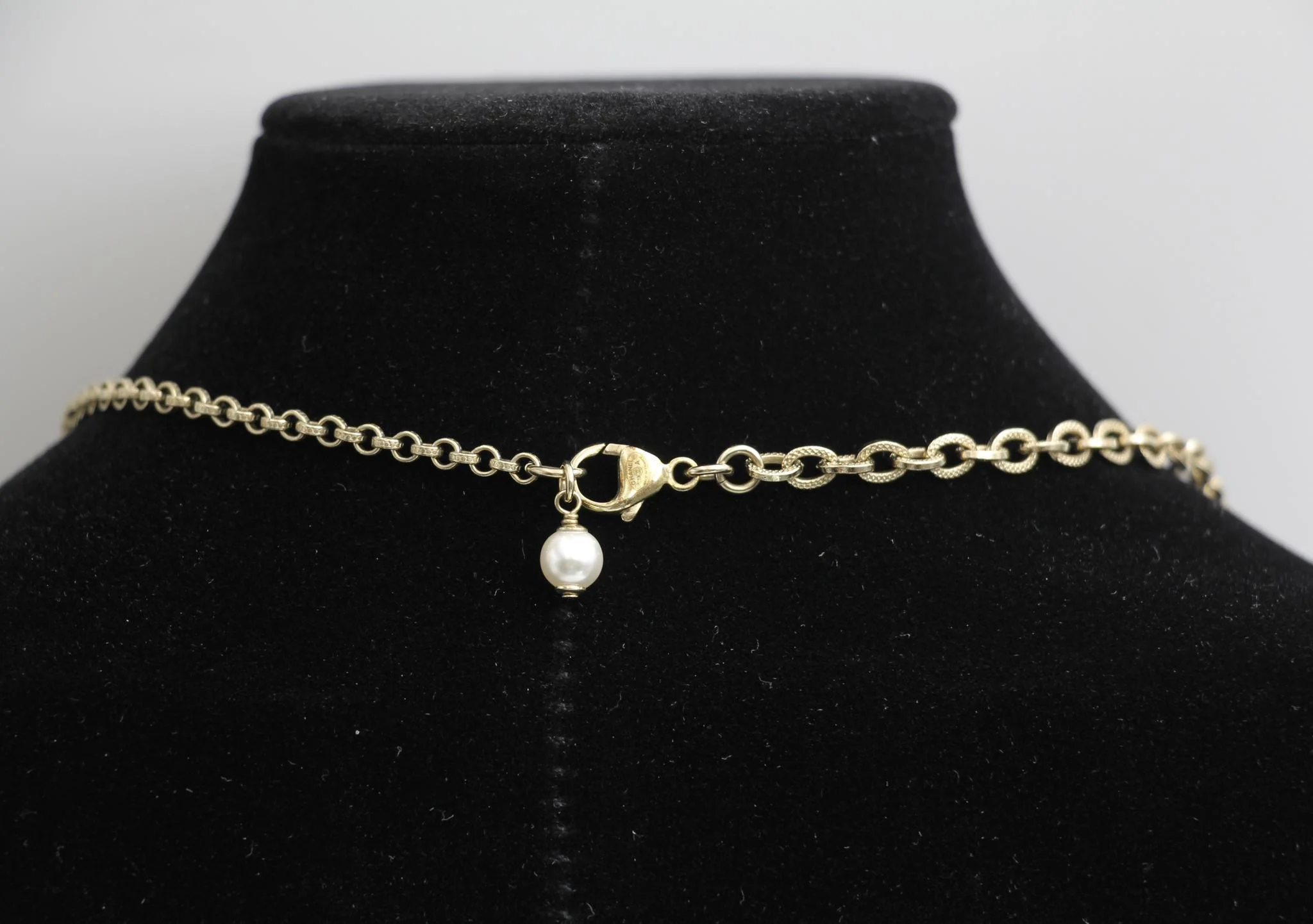 Chanel 19A Imitation Pearl Adjustable Buckle Two-Wear Long And Short Necklace - Image 7