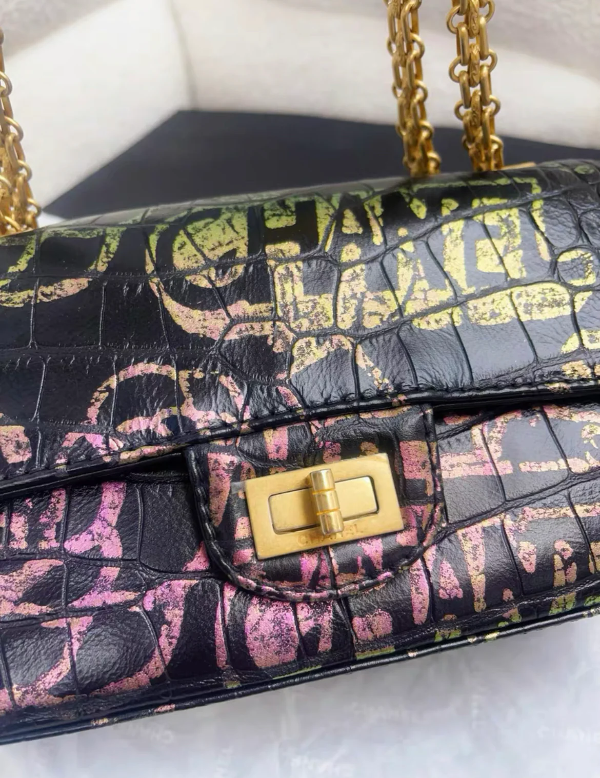 CHANEL 19A IRIDESCENT PINK, GREEN AND GOLD GRAFFITI PRINT BLACK CROCODILE 2.55 MINI CLASSIC FLAP BAG - Image 2