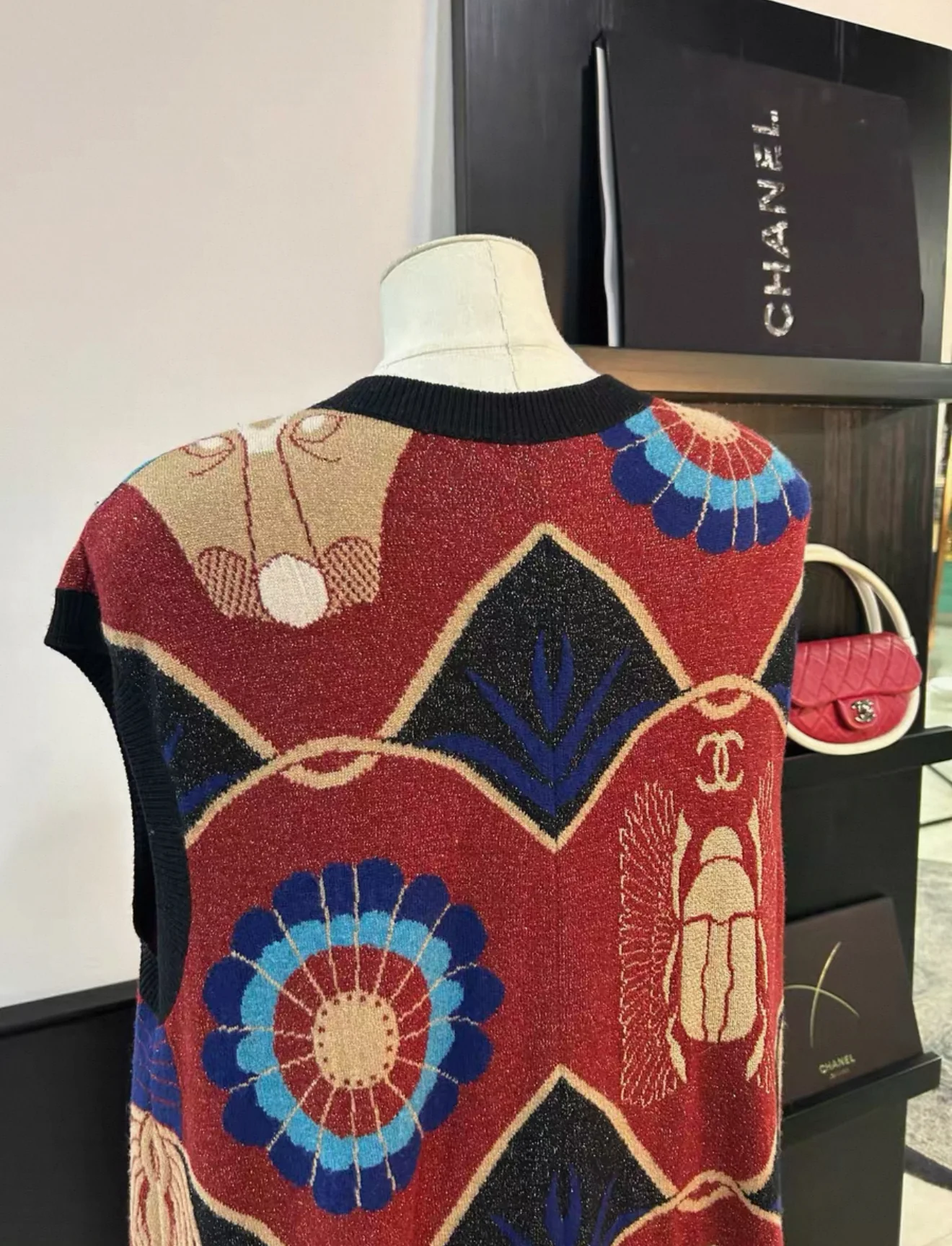 Chanel 19A Red & Blue Cashmere Cardigan - Image 7