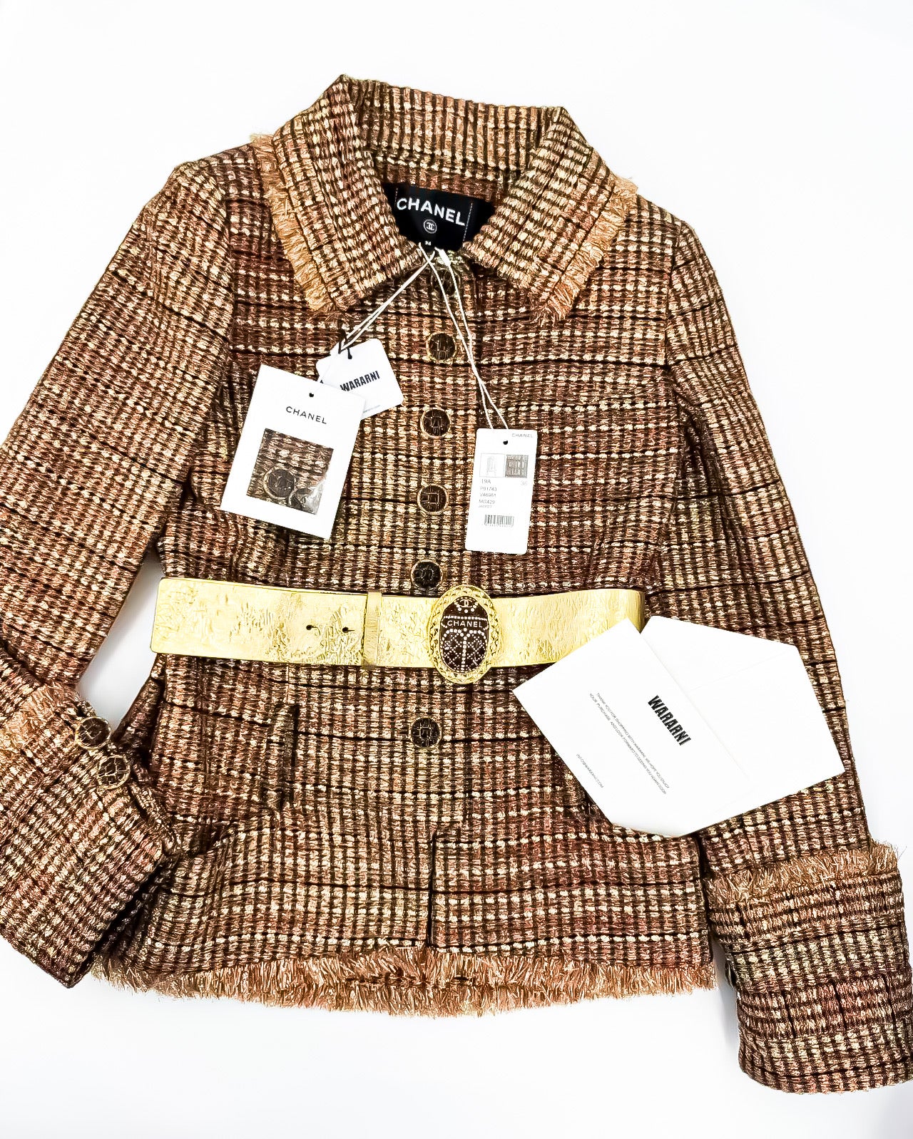 Chanel 19A Gold/Red/Black Tweed Jacket with Golden Beetle Belt - Image 16