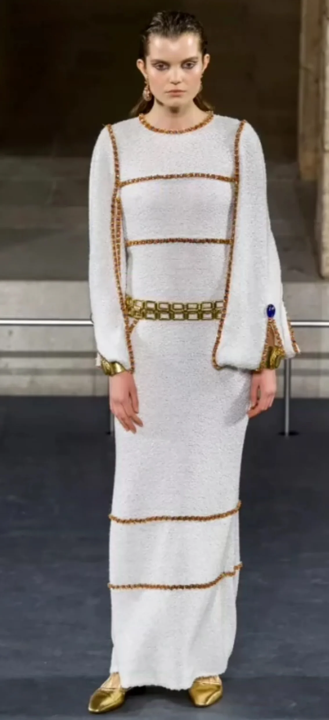 Chanel 19A White & Gold Embroidered Dress - Image 5
