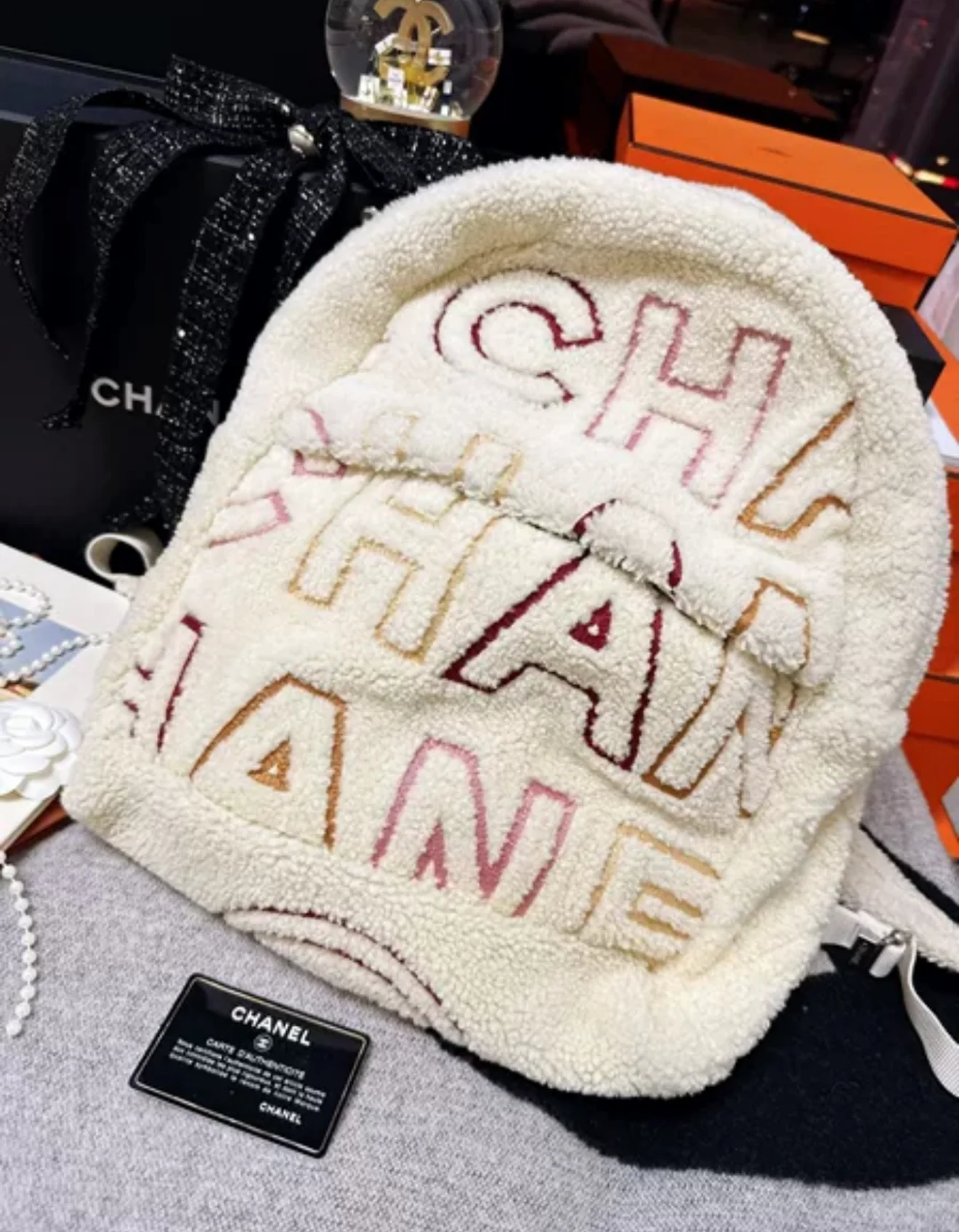 Chanel 19b shearling backpack - Image 7