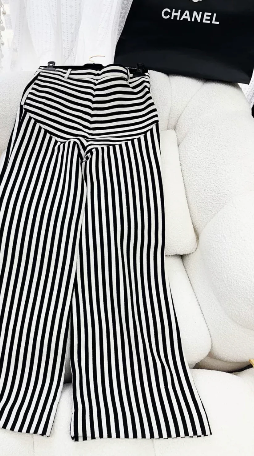 Chanel 19C Pants in Black & White striped wool size 38 - Image 6