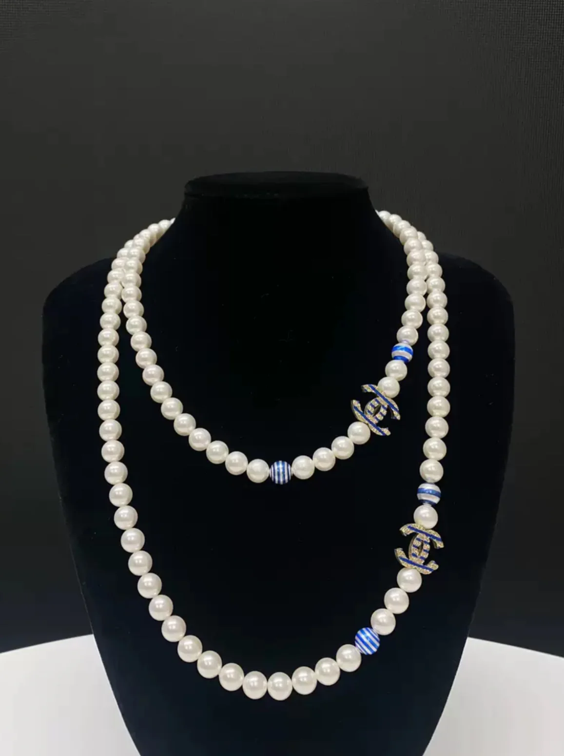 Chanel 19C Pearl Necklace - Image 2