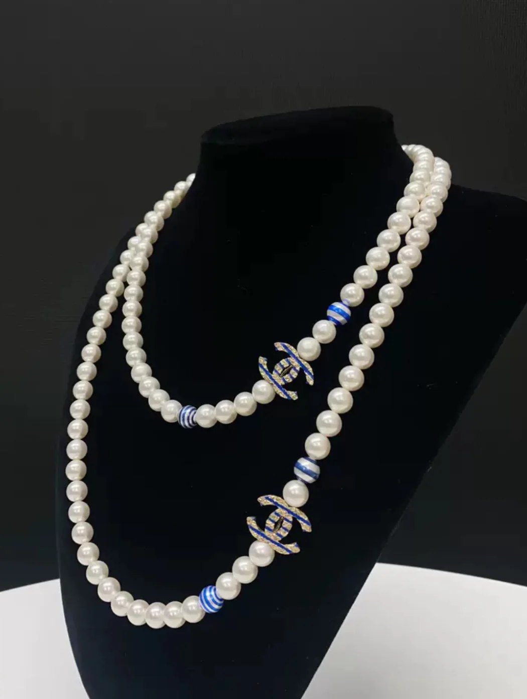 Chanel 19C Pearl Necklace - Image 3