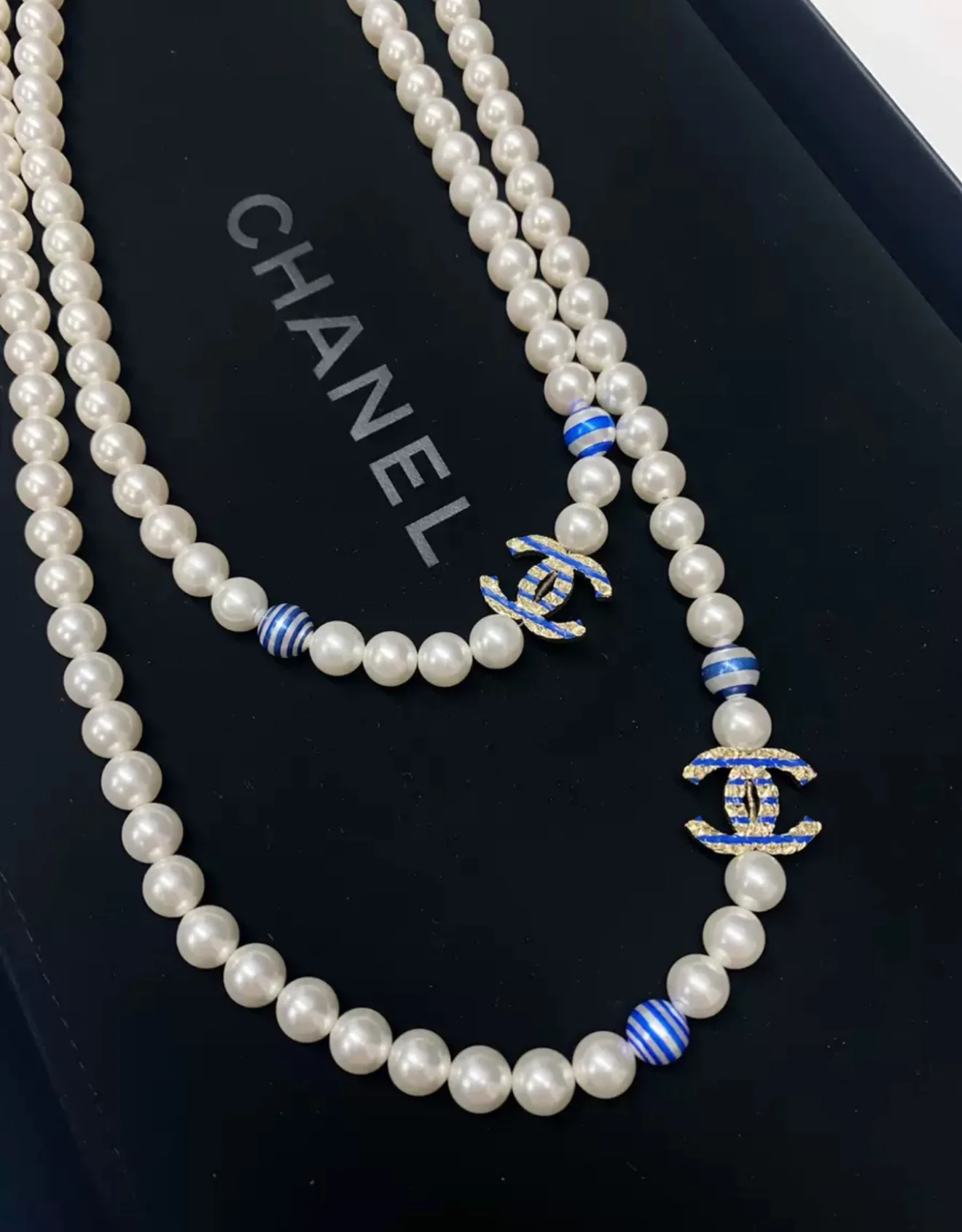 Chanel 19C Pearl Necklace - Image 4