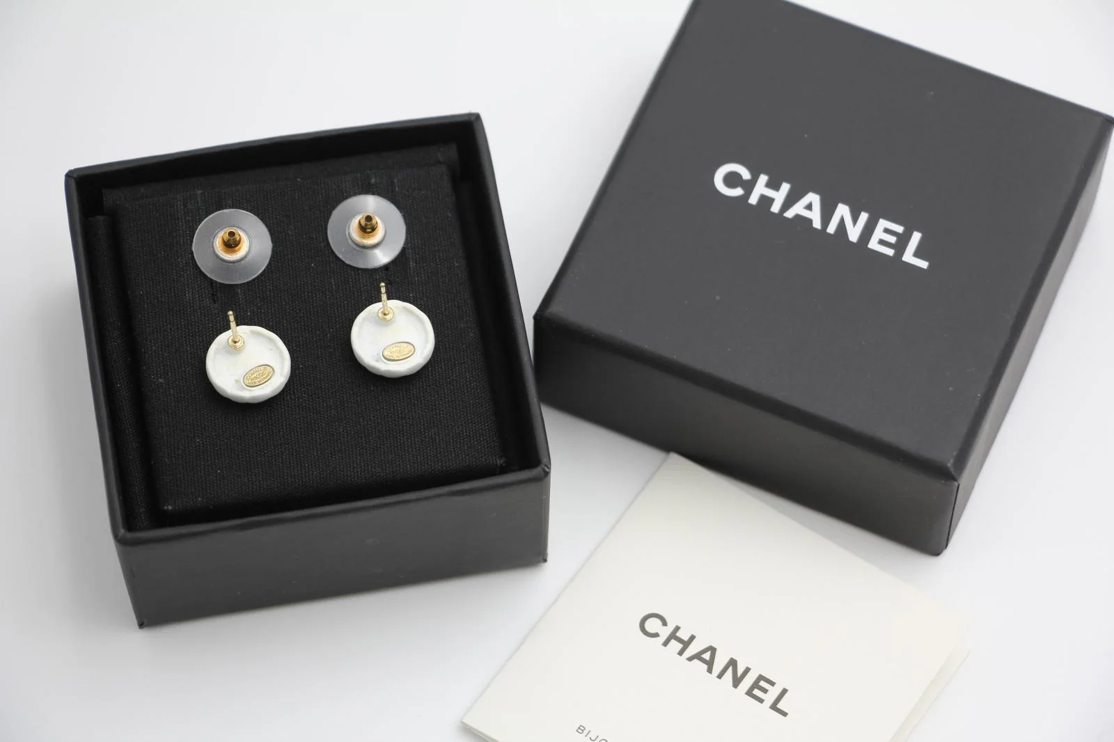 Chanel 19C Resin White Round Earrings