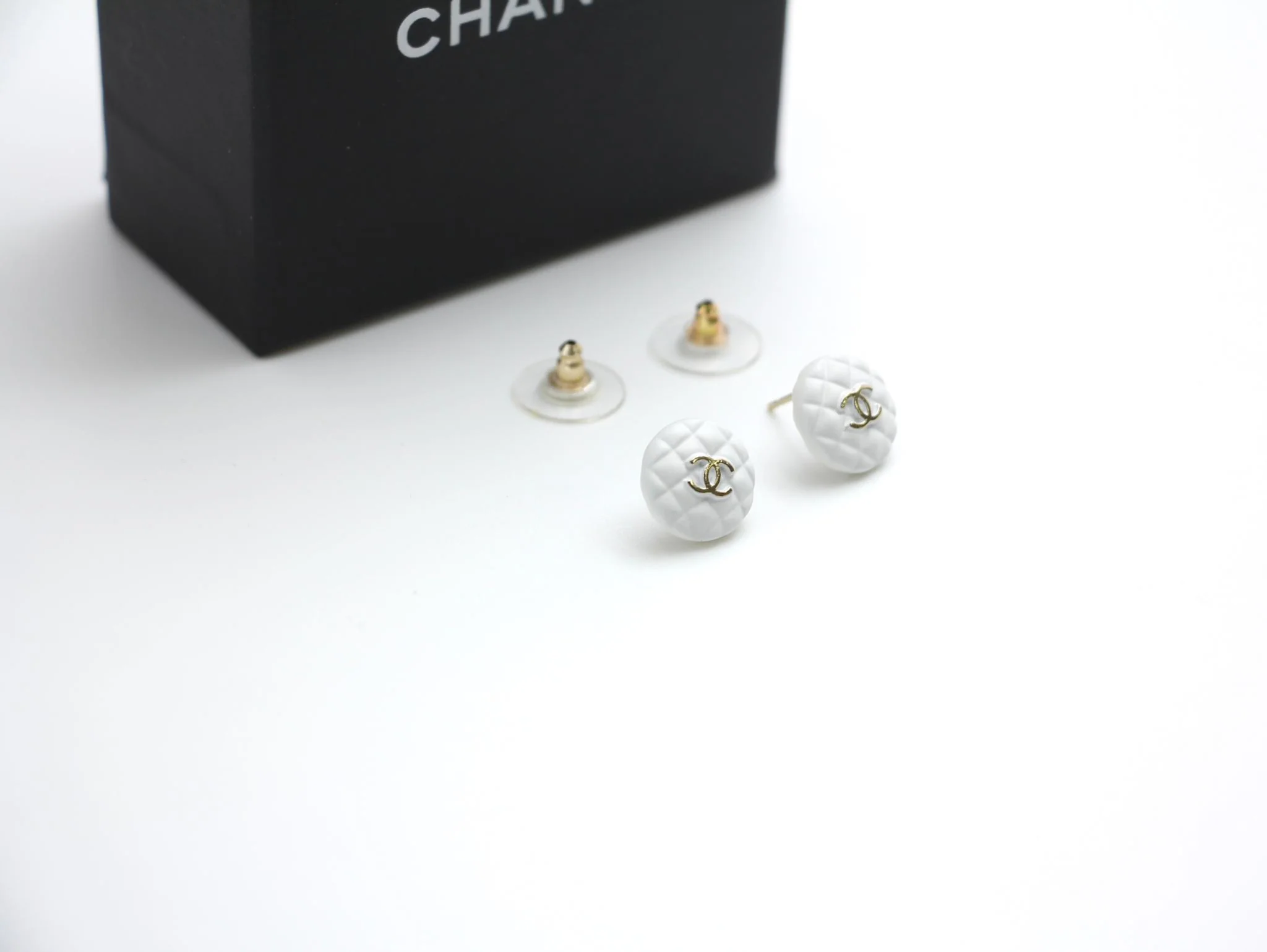 Chanel 19C White Resin Cc Logo Stud Earrings - Image 11