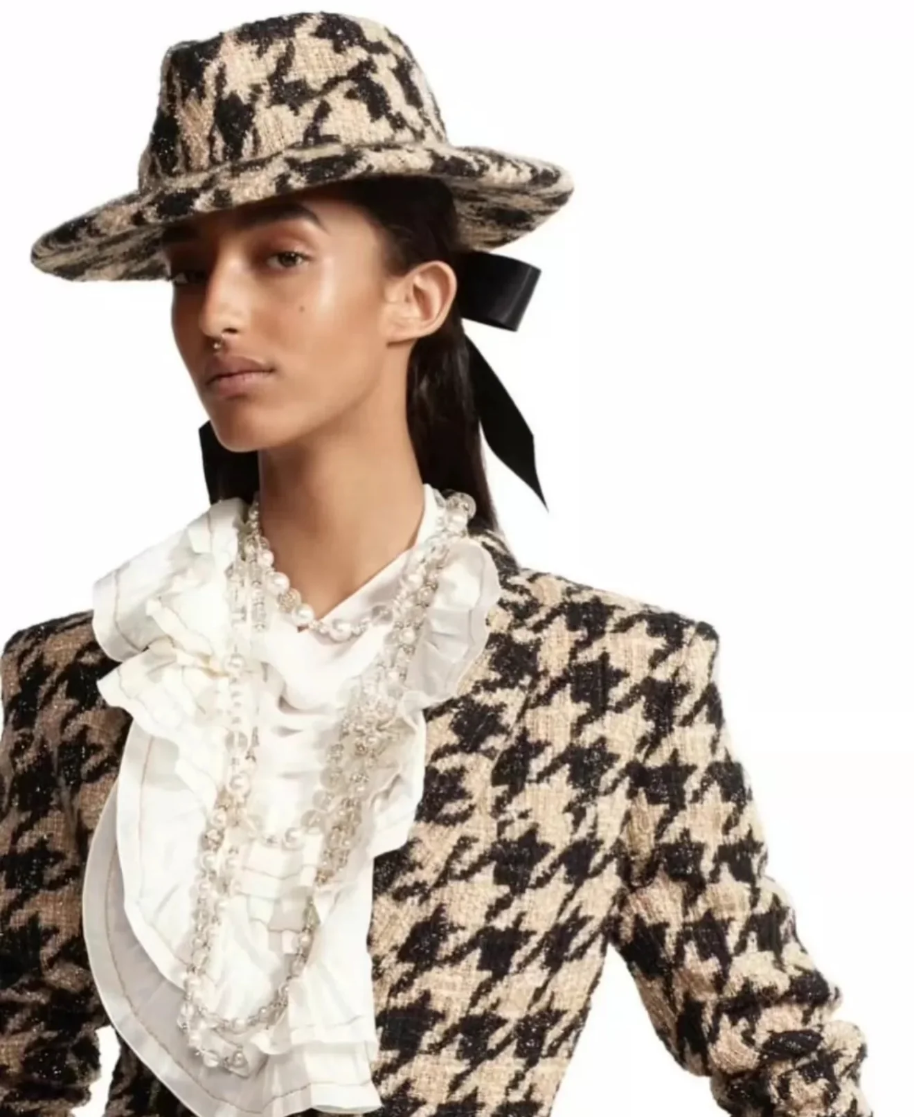 Chanel 19K Beige & Black Tweed Fedora Hat - Image 2