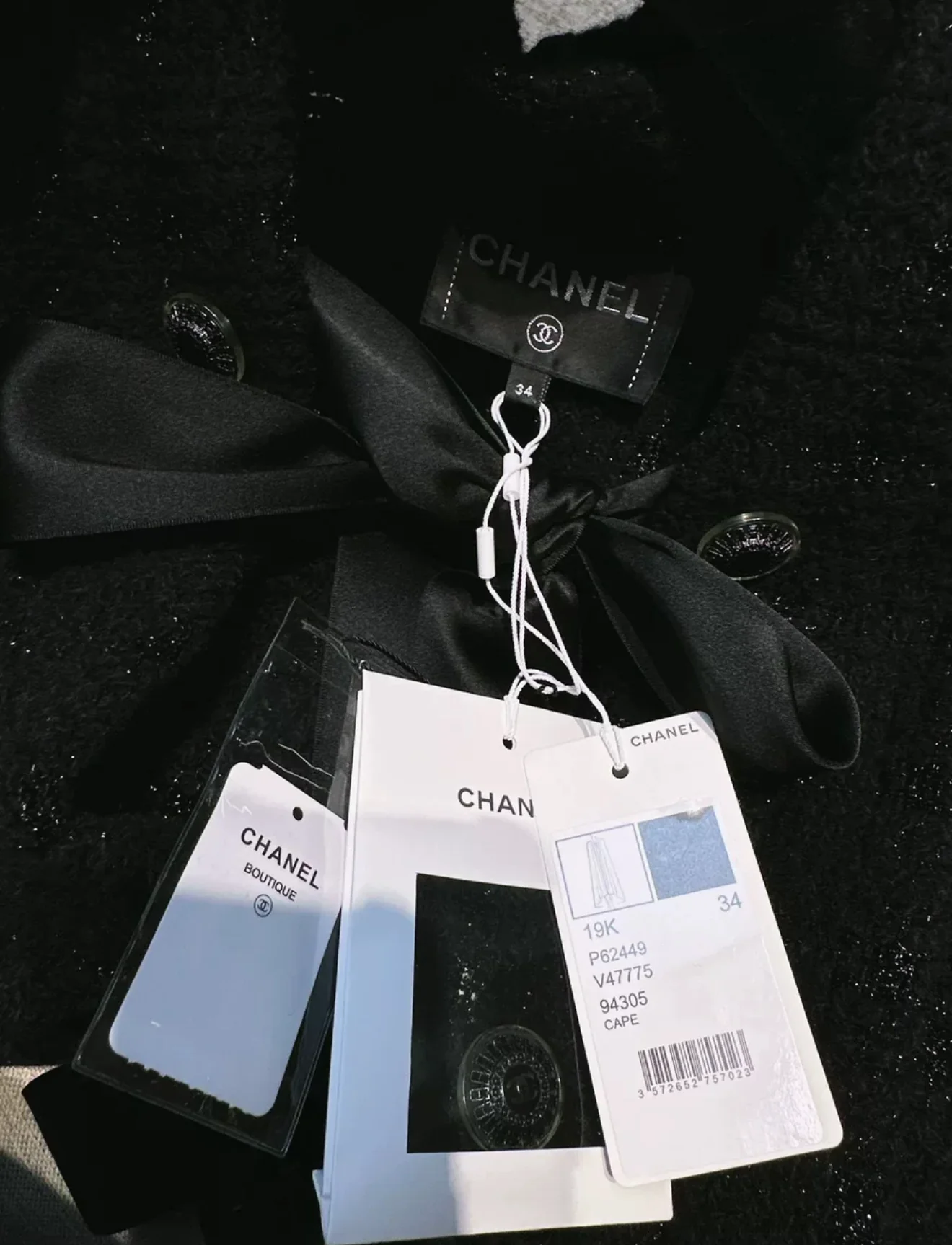 Chanel 19k Black Cape - Image 8