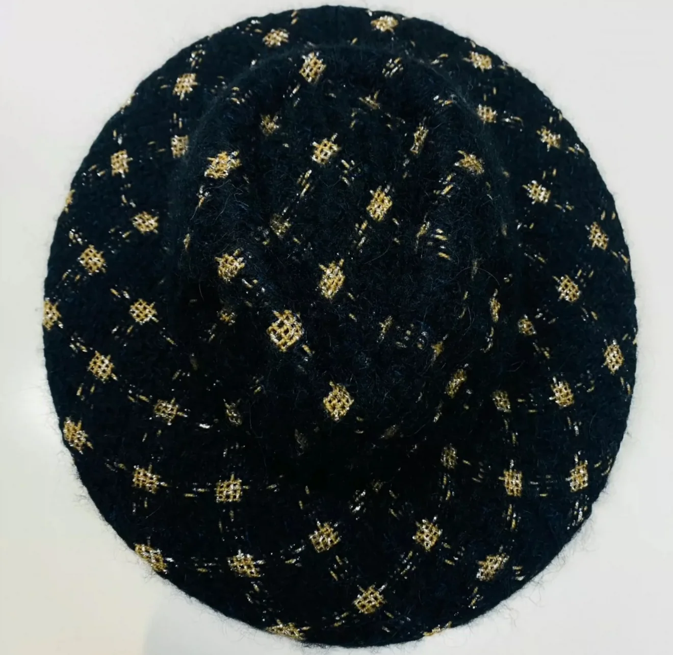 Chanel 19K Black & Gold Wool tweed Fedora Hat - Image 7