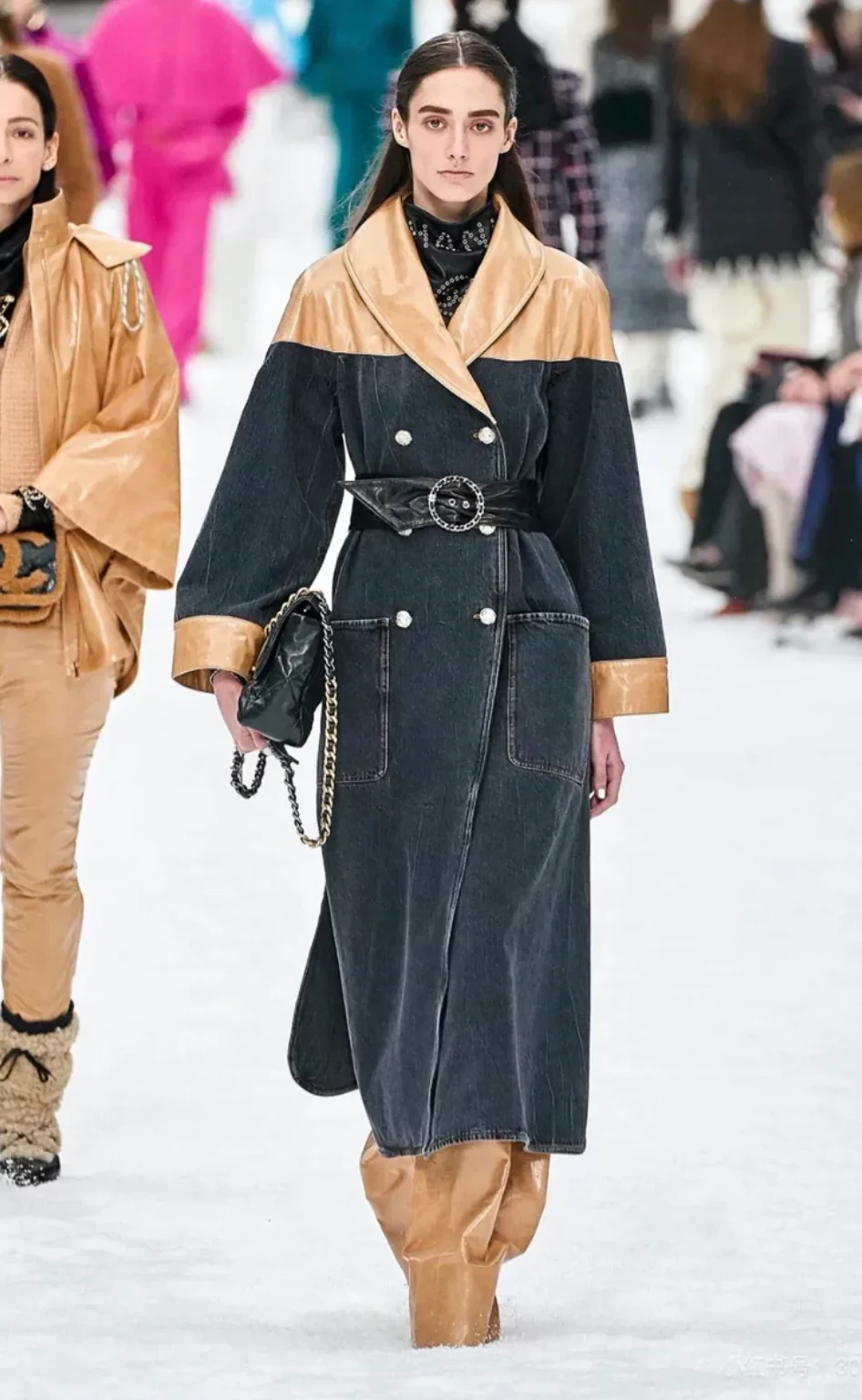 Chanel 19K denim/leather coat size 40 - Image 4