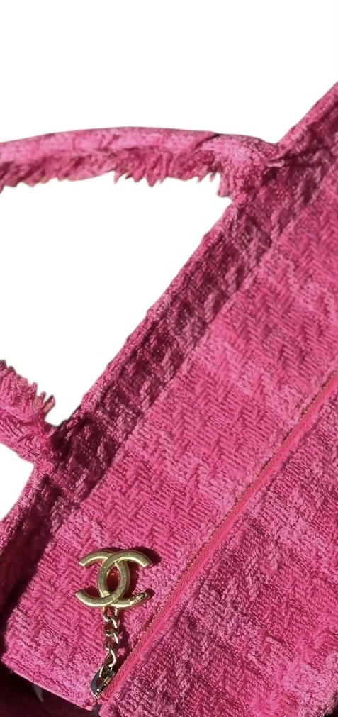 Chanel 19K Giant Large Logo Pink Fuscia Wool Tweed Shopping Bag GHW - Image 6