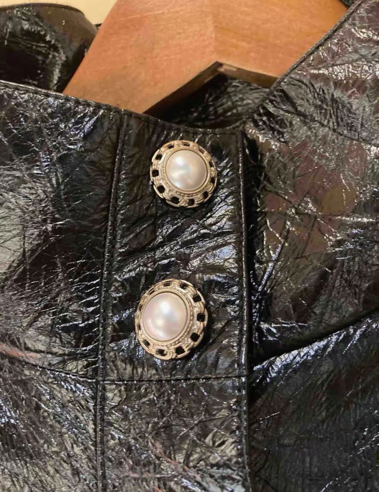 Chanel 19K leather cape coat - Image 4