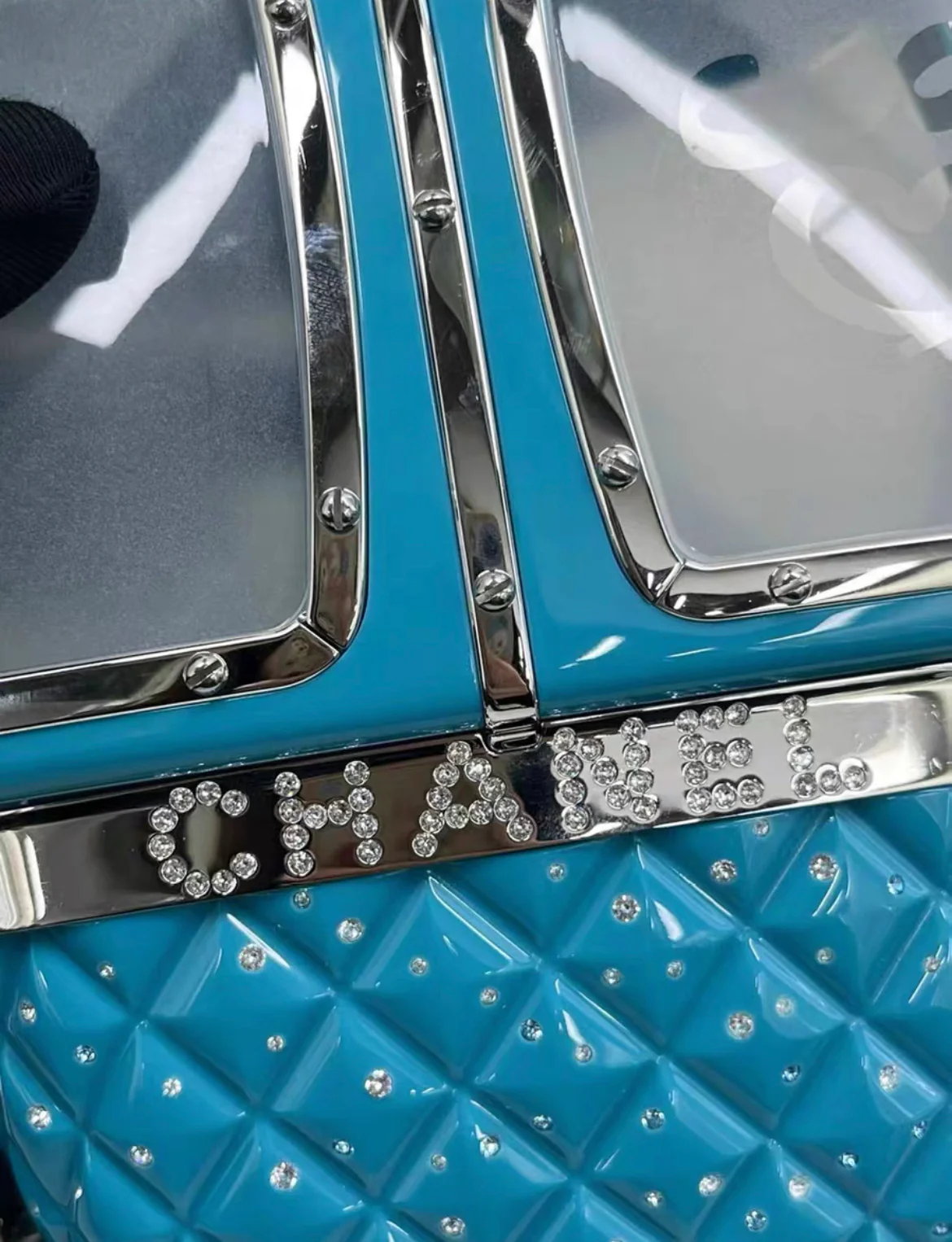 CHANEL 19K SKI GONDOLA EVENING BAG LIGHT BLUE SHW - Image 2