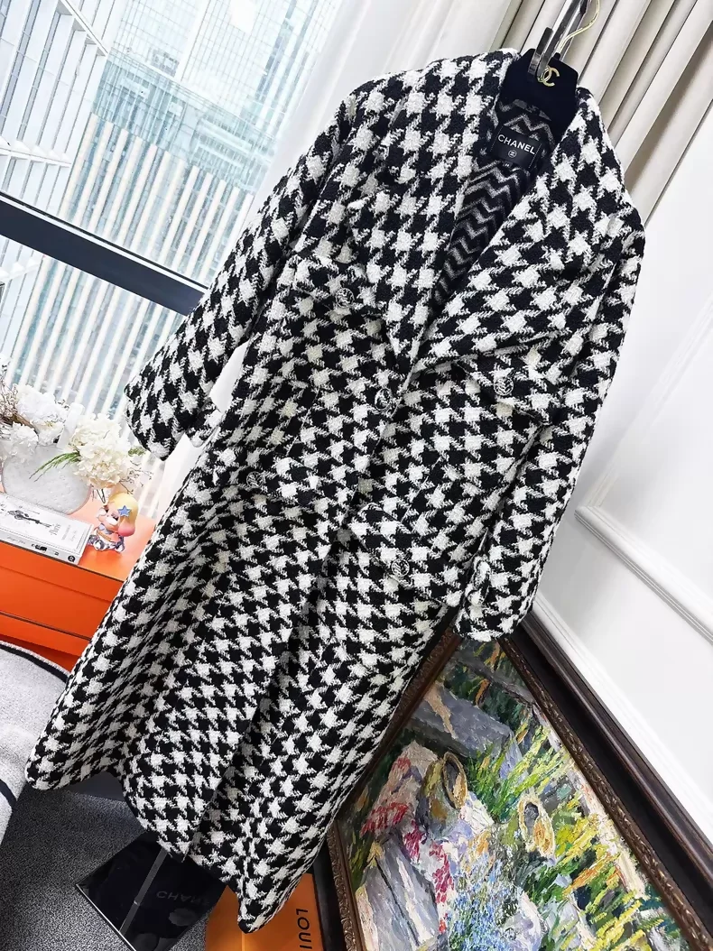 Chanel 19K black & white Houndstooth Long Coat