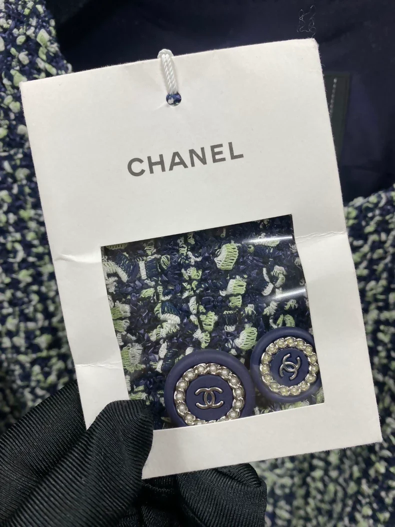 Chanel 19P dark green tweed jacket - Image 3