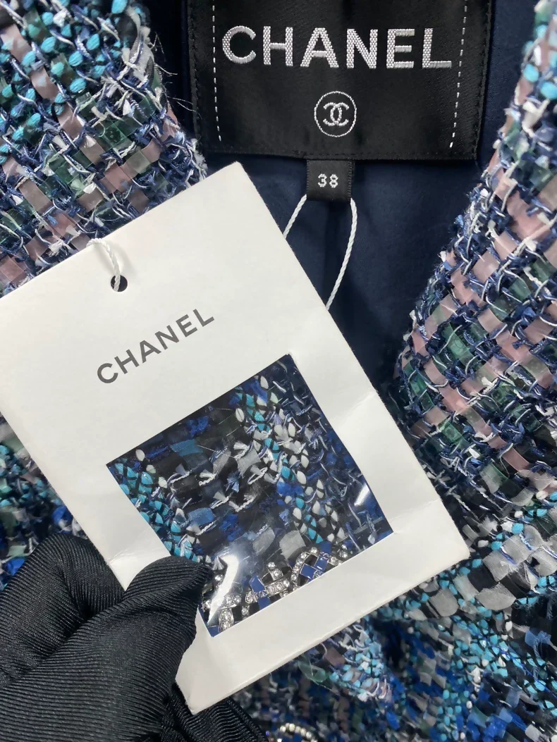Chanel 19P blue pink Jacket - Image 3