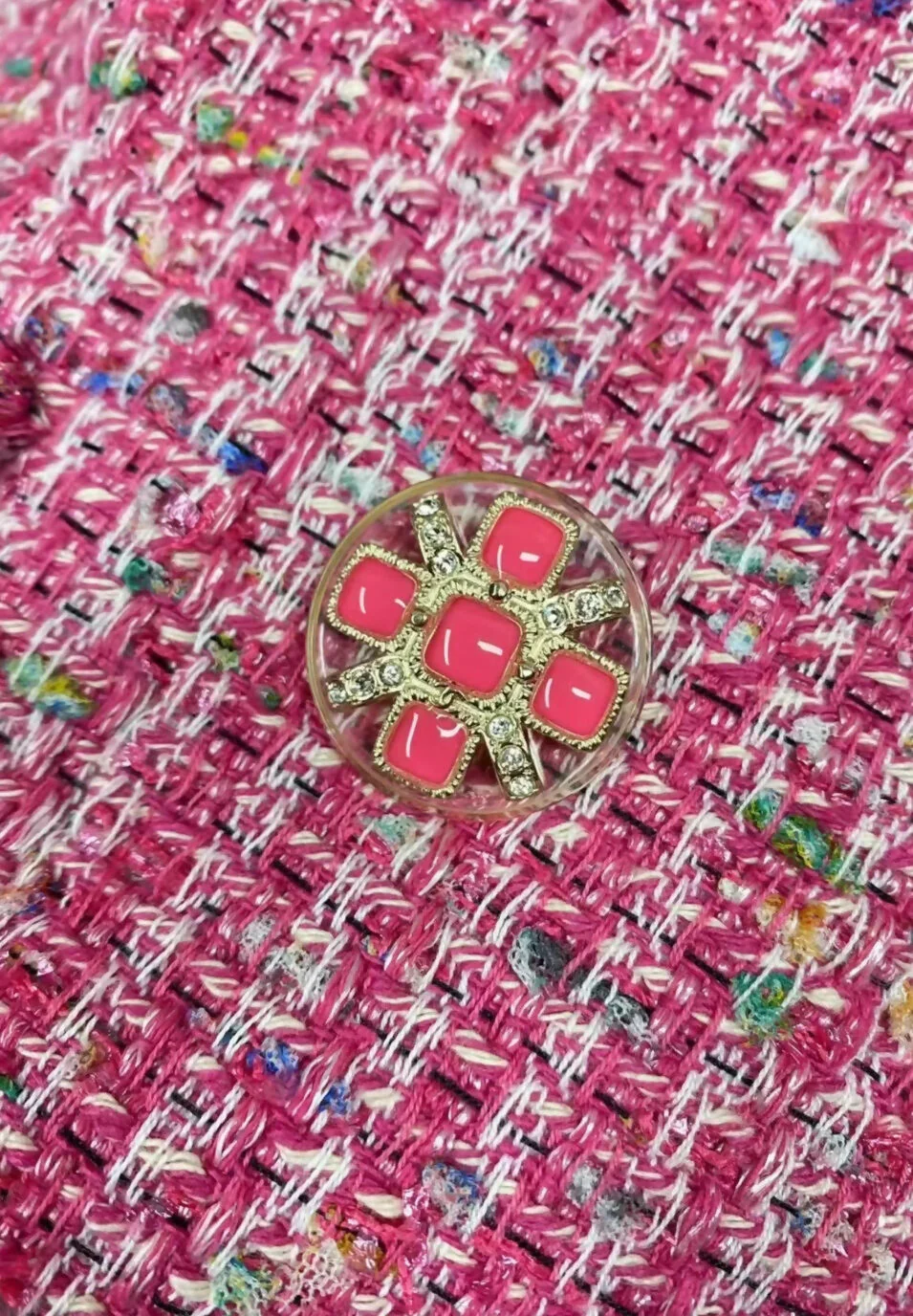 Chanel 19S Pink Tweed Jacket - Image 3