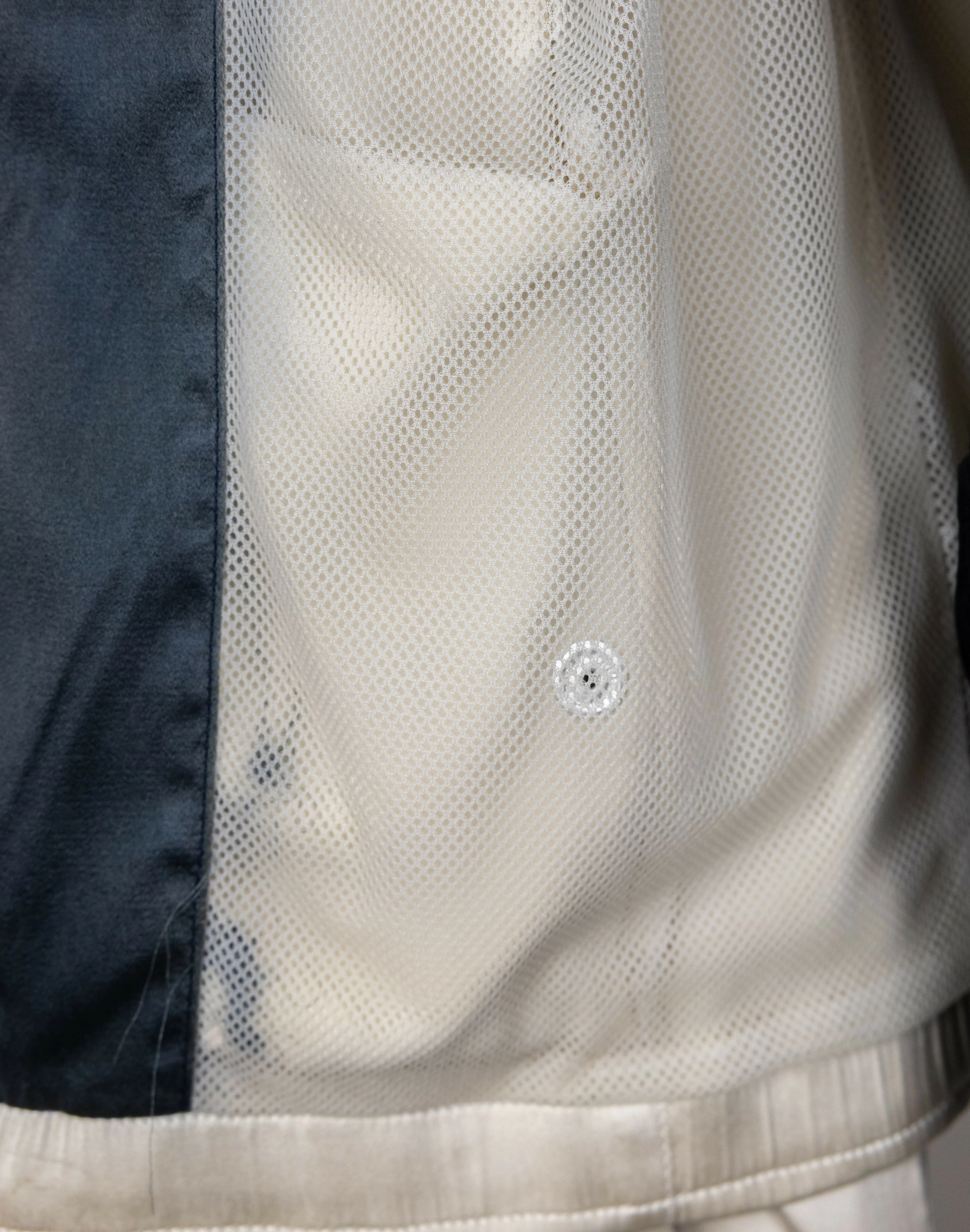 Chanel 2002 Spring/Summer Vintage Cream CC Logo Star Bomber Jacket - Image 12