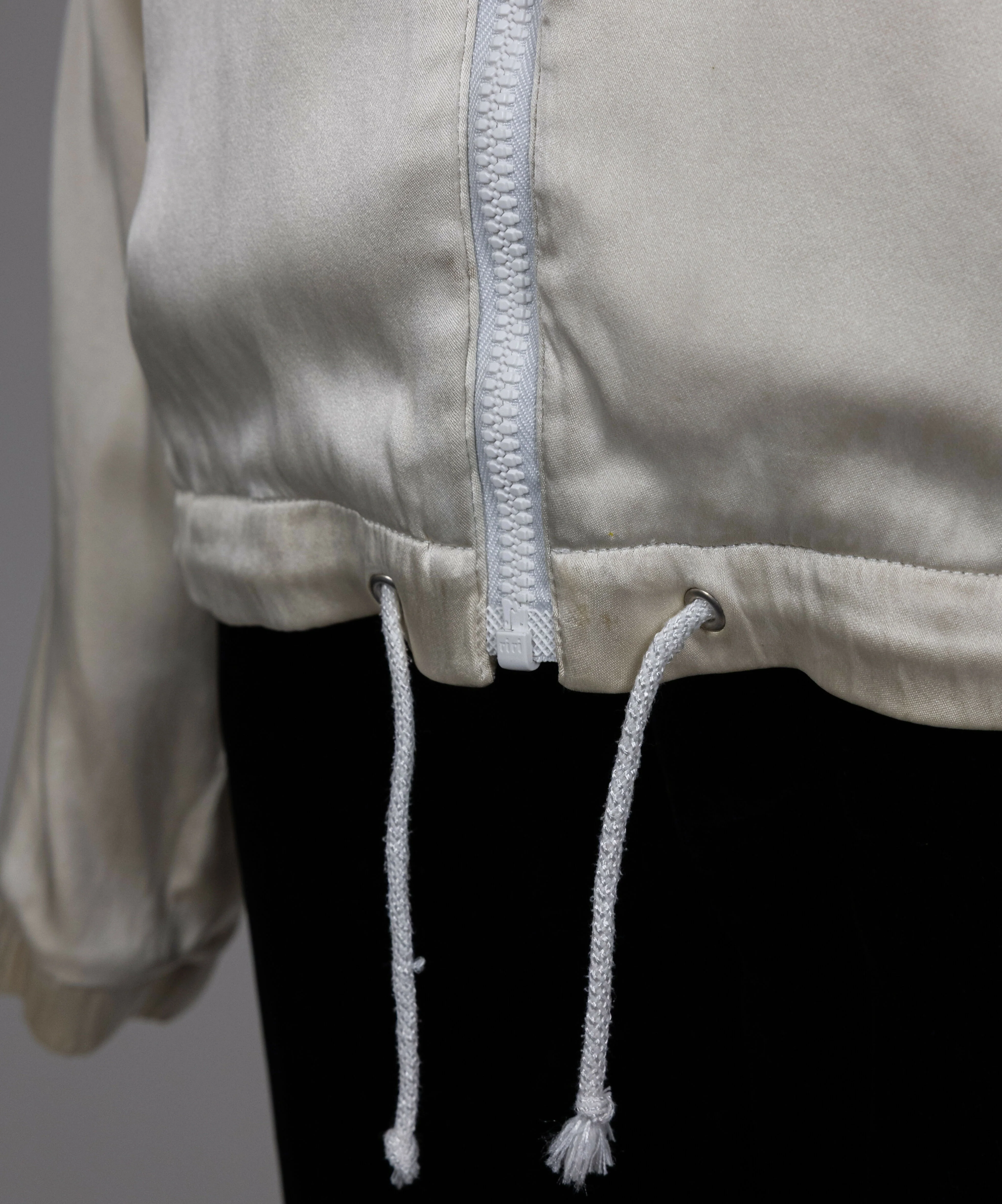 Chanel 2002 Spring/Summer Vintage Cream CC Logo Star Bomber Jacket - Image 6